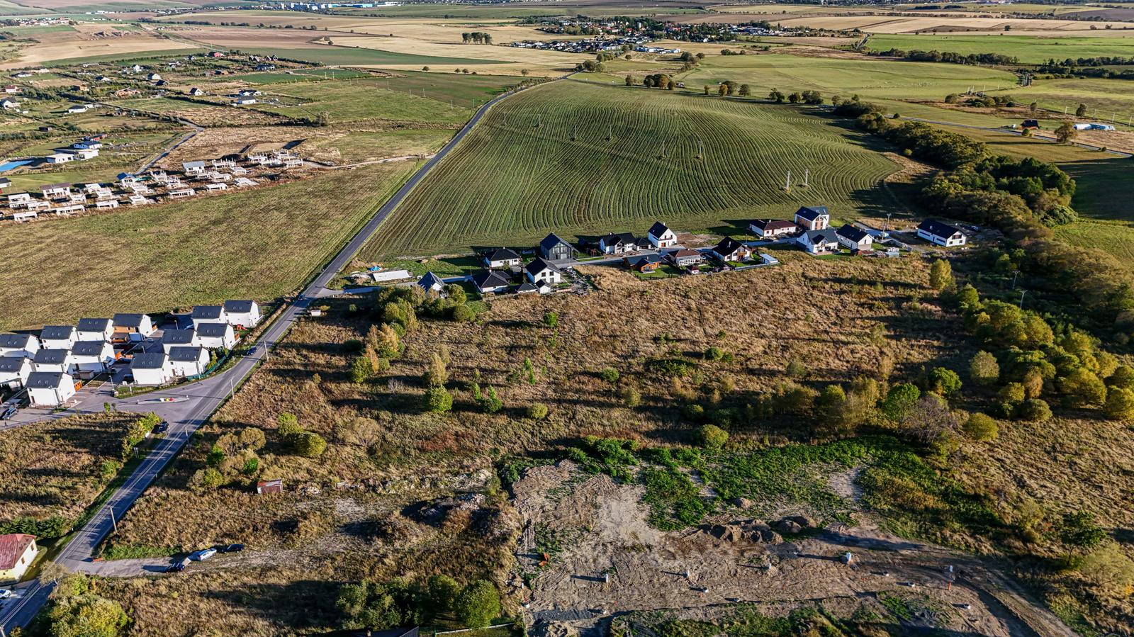 Stavebný pozemok 600 m² s výhľadom na Vysoké Tatry – fotka 2