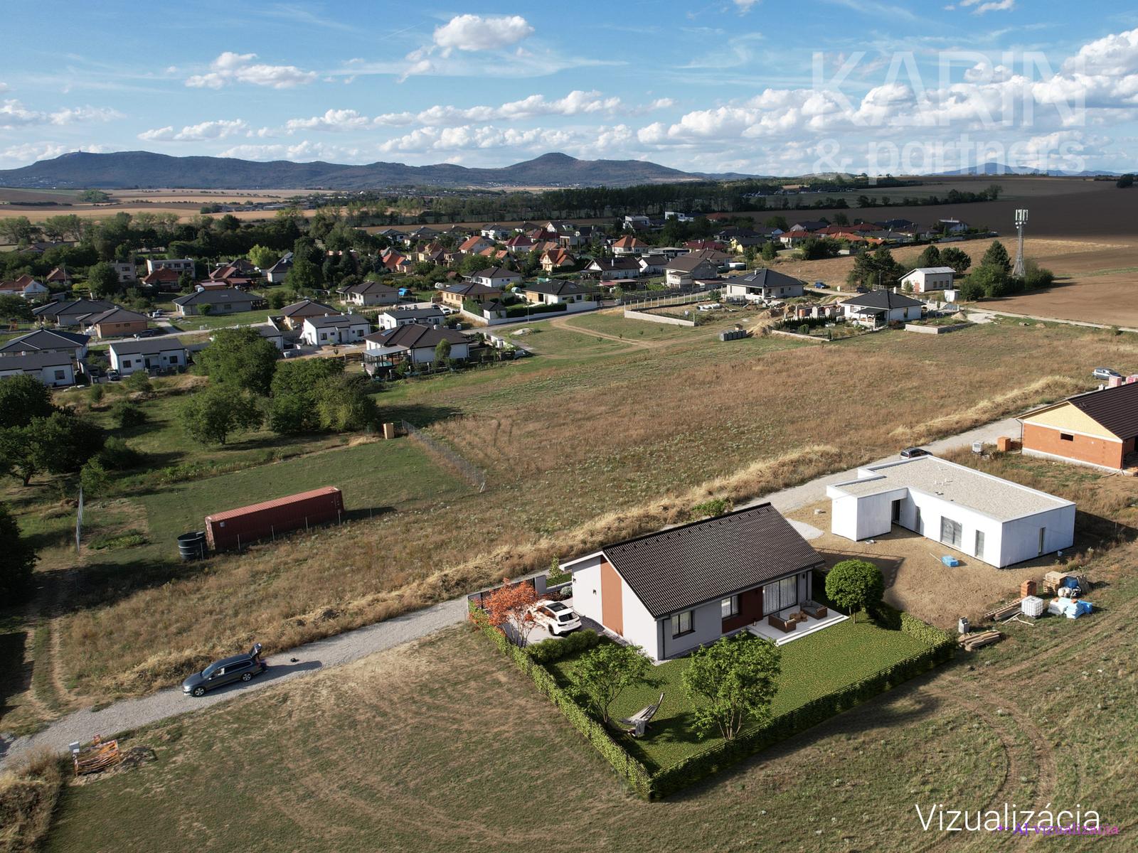 4-izbový tehlový bungalov v obci Golianovo – fotka 2