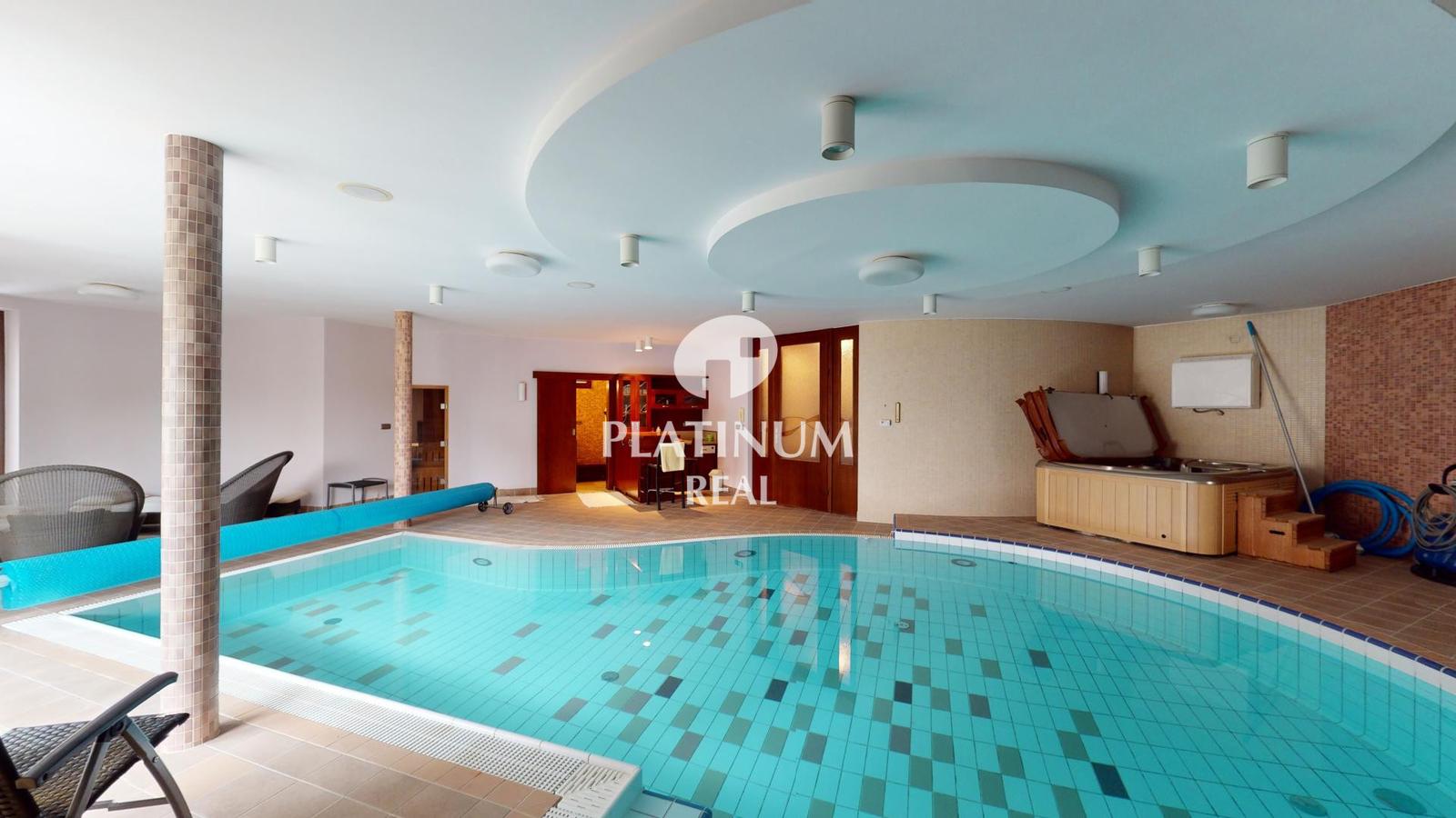 LUXUSNÁ RODINNÁ VILA NA KRAMÁROCH – 520 m² | INTERIÉROVÝ BAZÉN | WELLNESS | FITNESS | GARÁŽ | 673 m² POZEMOK ✳️ 3D prehliadka✳️