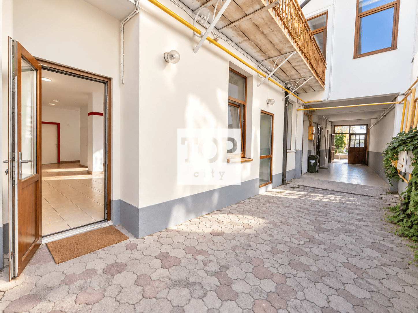 EXKLUZÍVNE – obchodný priestor na prenájom, Námestie Poprad