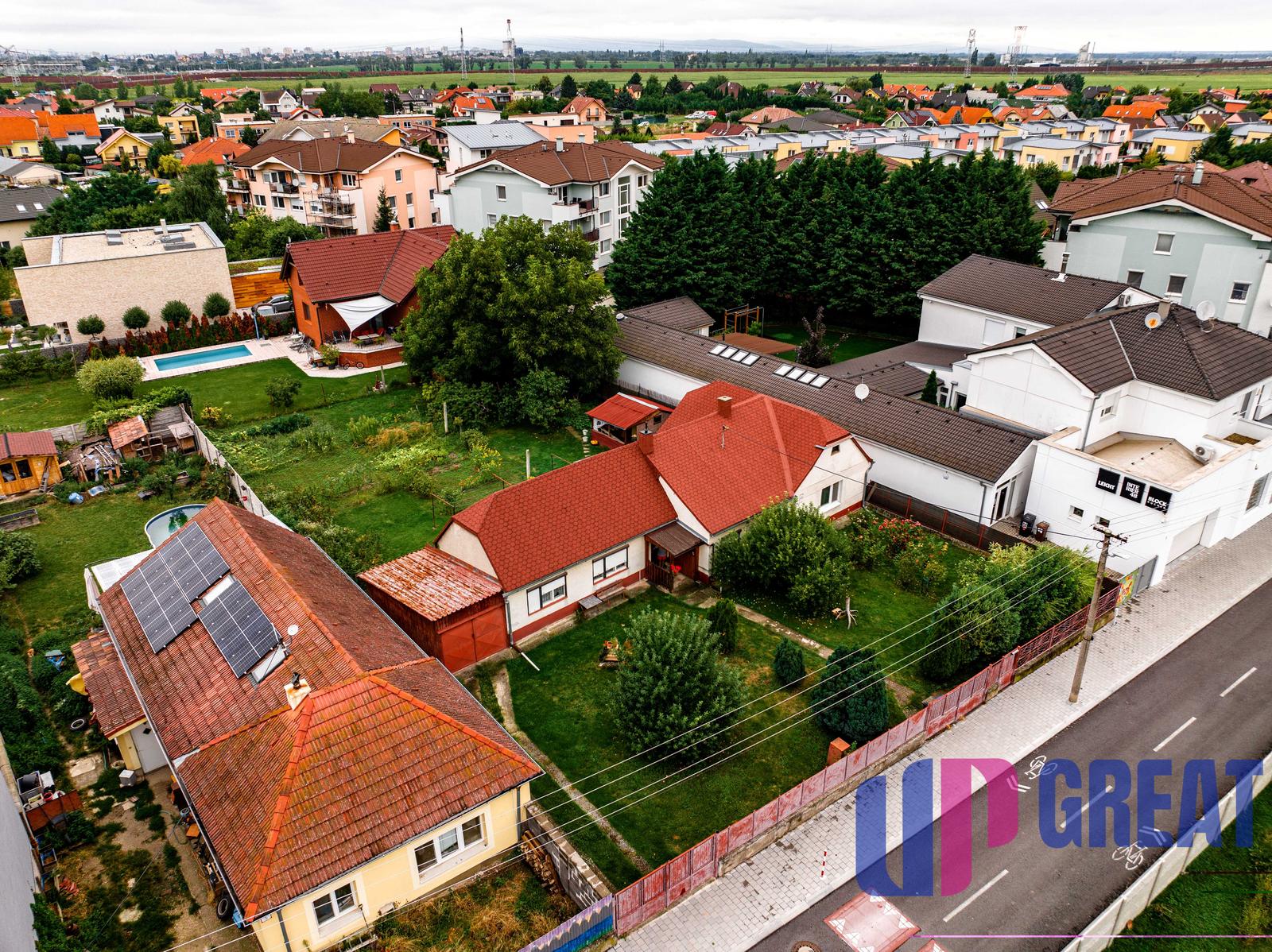 5 izbový RD s veľkým nádherným pozemkom na predaj v Rovinke