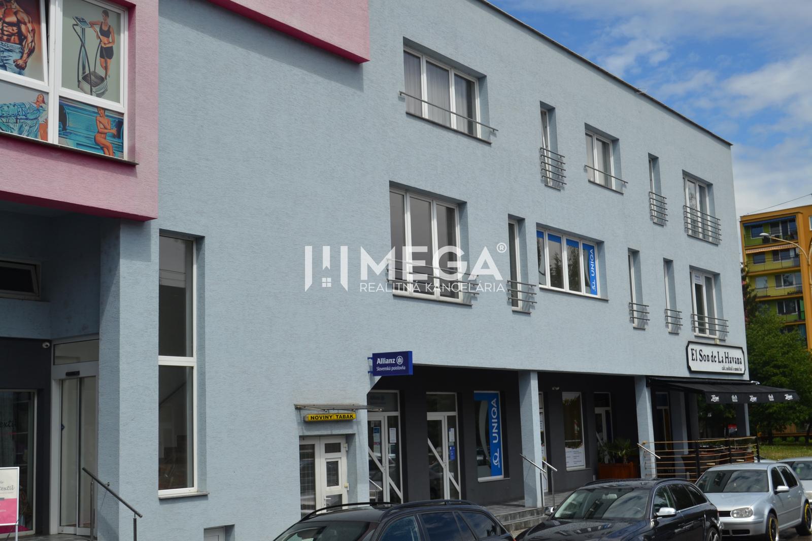 PRENÁJOM obchodného priestoru v centre Humenného (74 m2) – fotka 2
