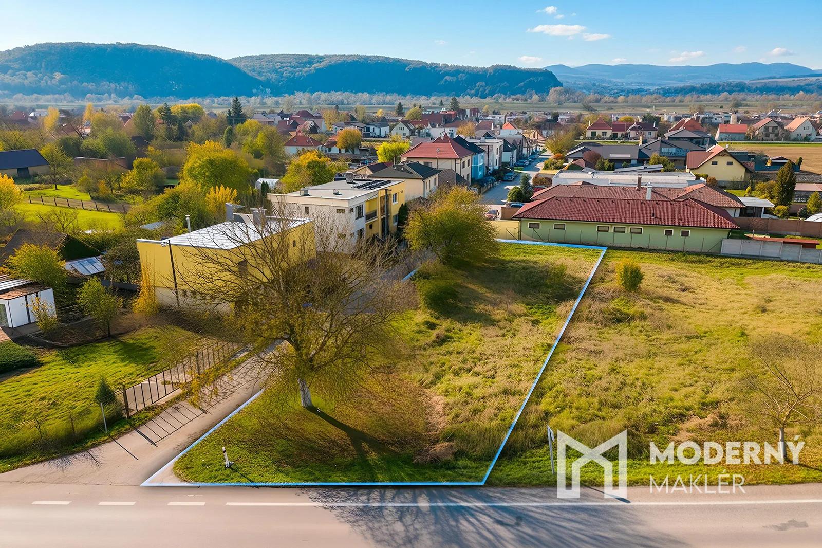 Na predaj pozemok v Trenčíne - Opatová nad Váhom