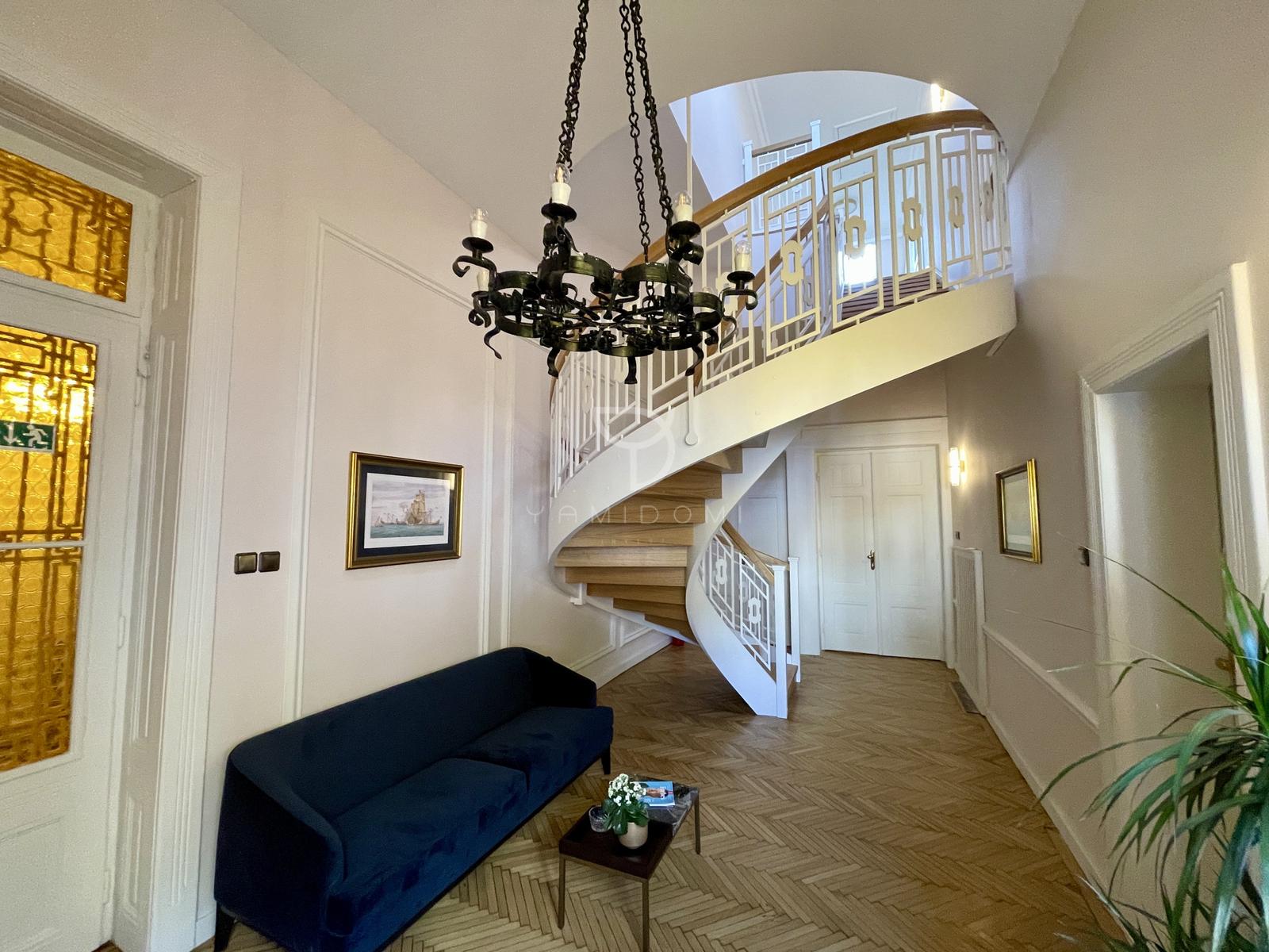 Podkrovný nebytový priestor 70 m² v centre mesta |  TOLSTÉHO – fotka 2