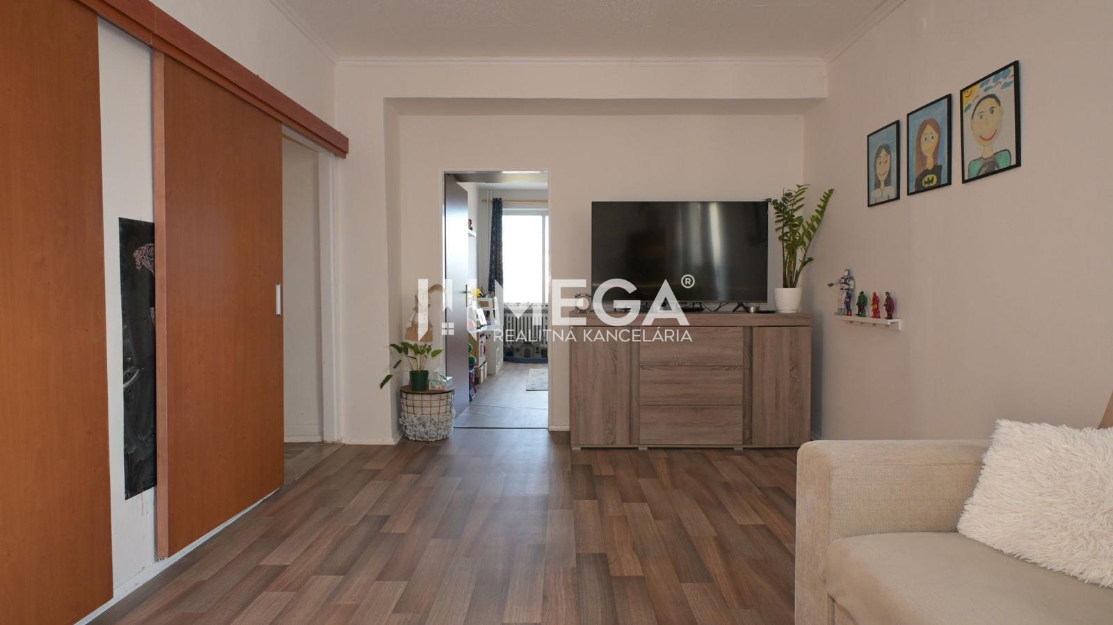 PREDAJ 2-izbového bytu (55 m2) s balkónom v Humennom – fotka 2