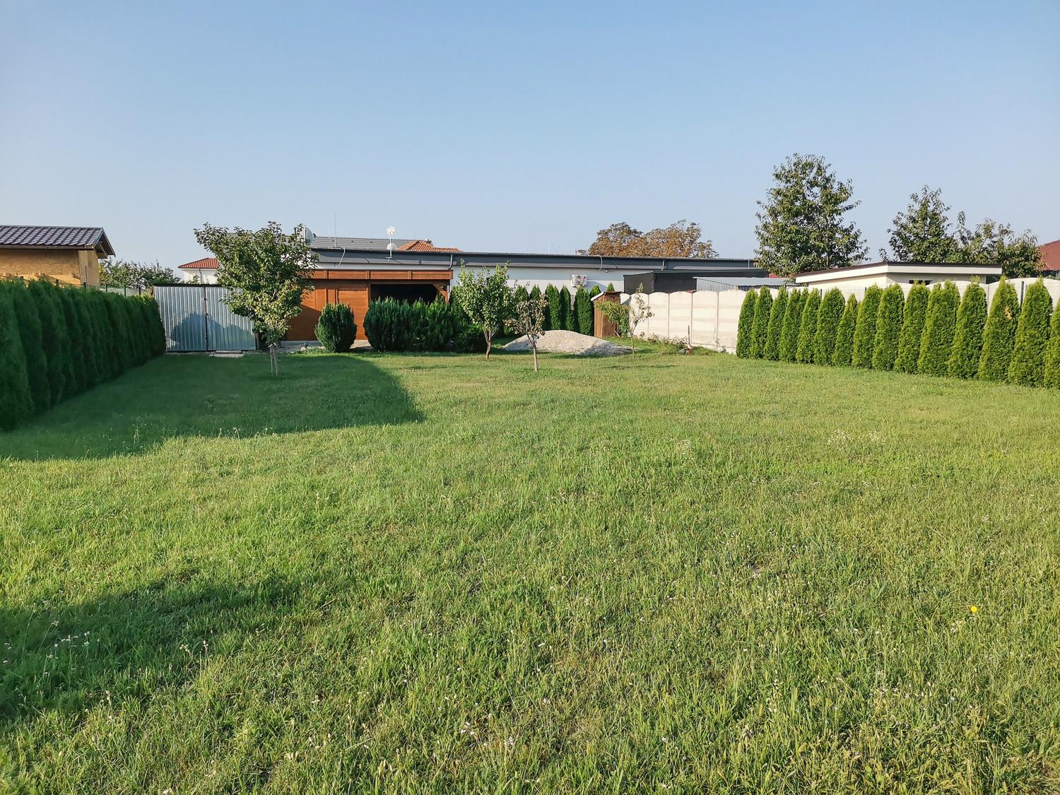 Stavebný pozemok (737 m²)  – Hubice – fotka 2