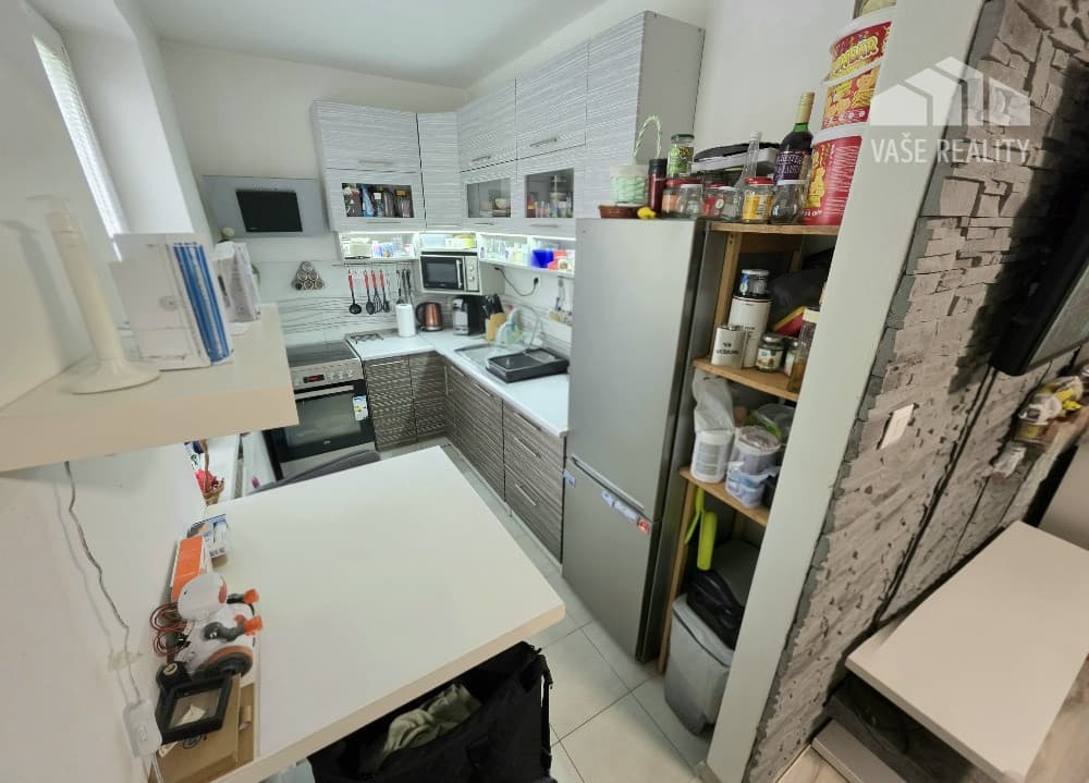 3 izbový byt Bánovce nad Bebravou /CENTRUM / 52 m2/ PIVNICA – fotka 2