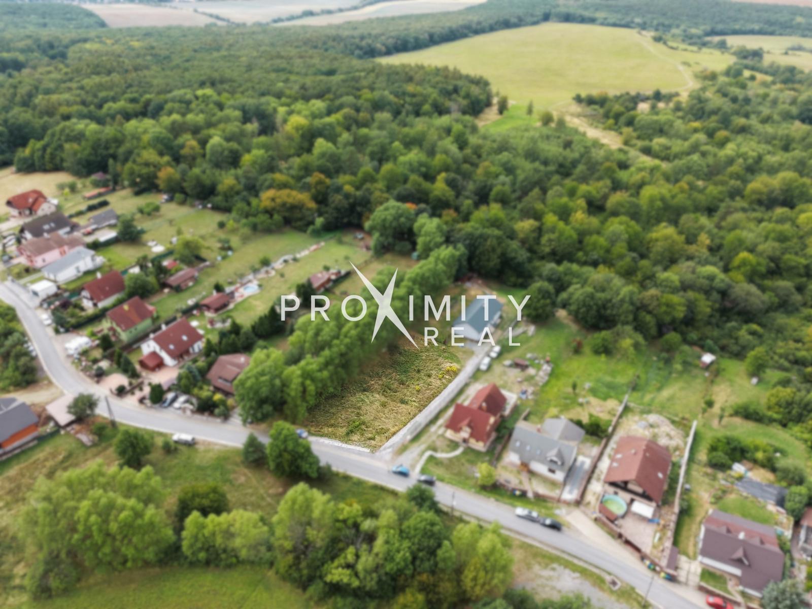 POZEMOK V RUSKEJ NOVEJ VSI – 704 m² – fotka 2