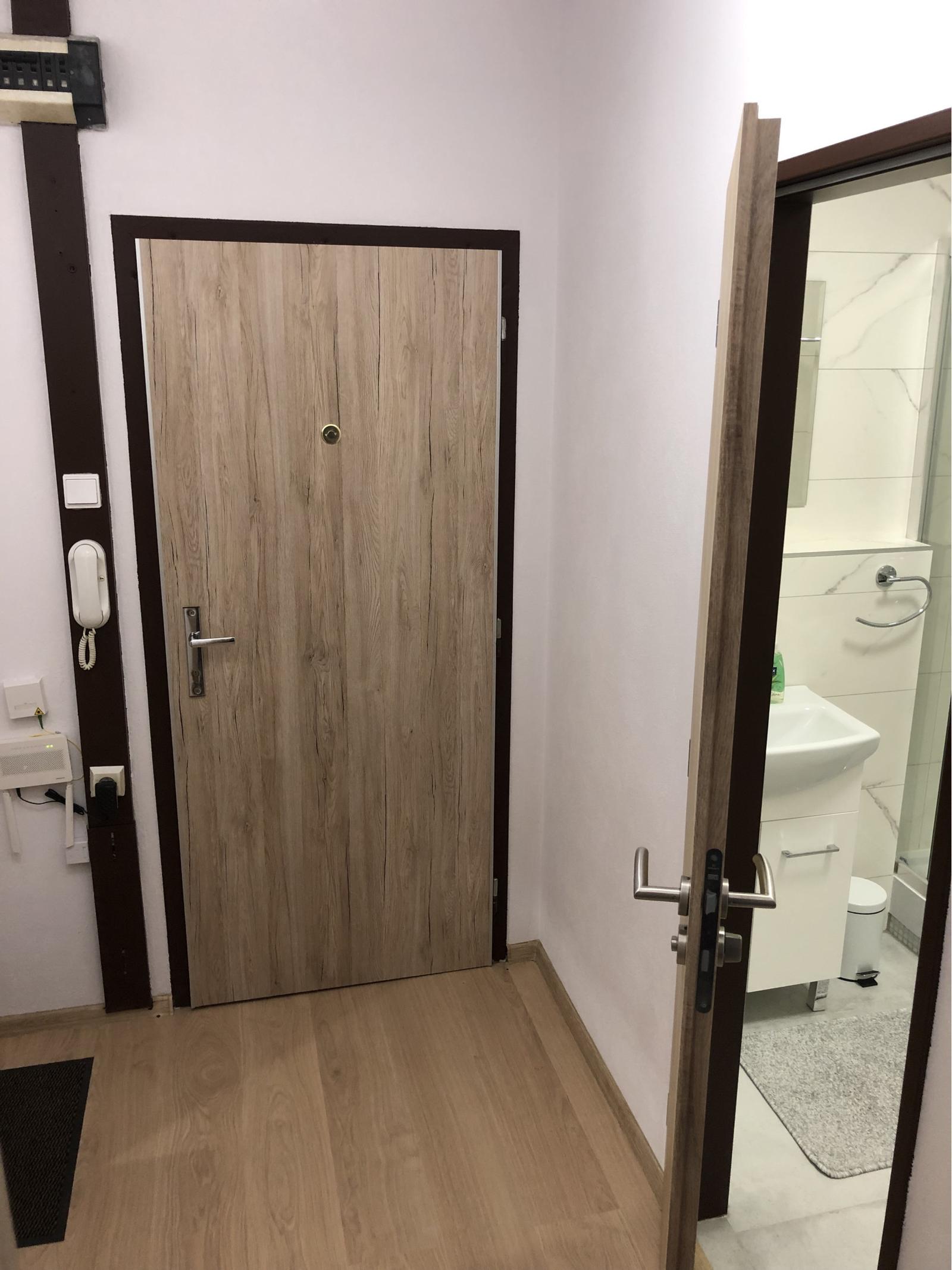 Prenájom 1 izbového bytu Kyjevská - JUH, Trenčín – fotka 2