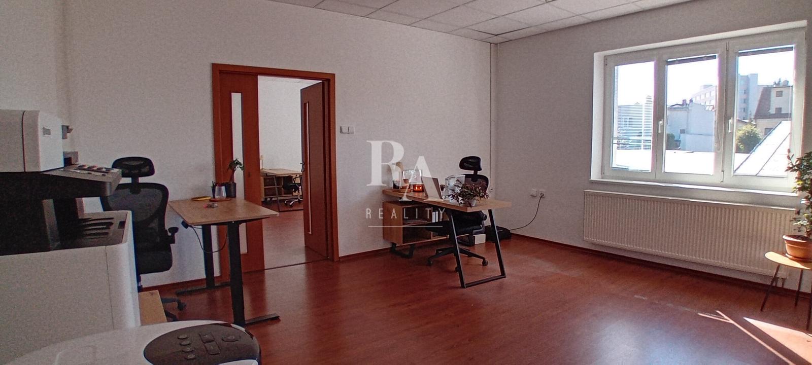 Dvojkancelária s parkovaním, 1.poschodie, 75m2, ul. M.R.Štefánika Žilina – fotka 2