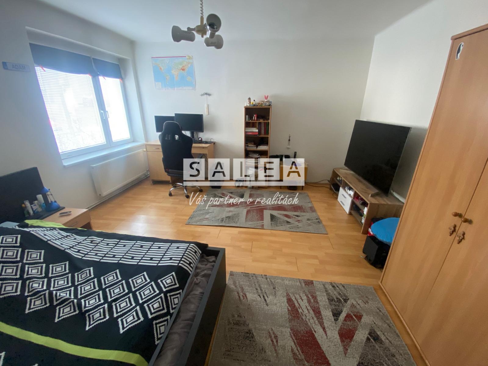 Rodinný dom v Slovenskom Grobe, 110 m2 – veľký pozemok 2 142 m² , všetky IS – fotka 2