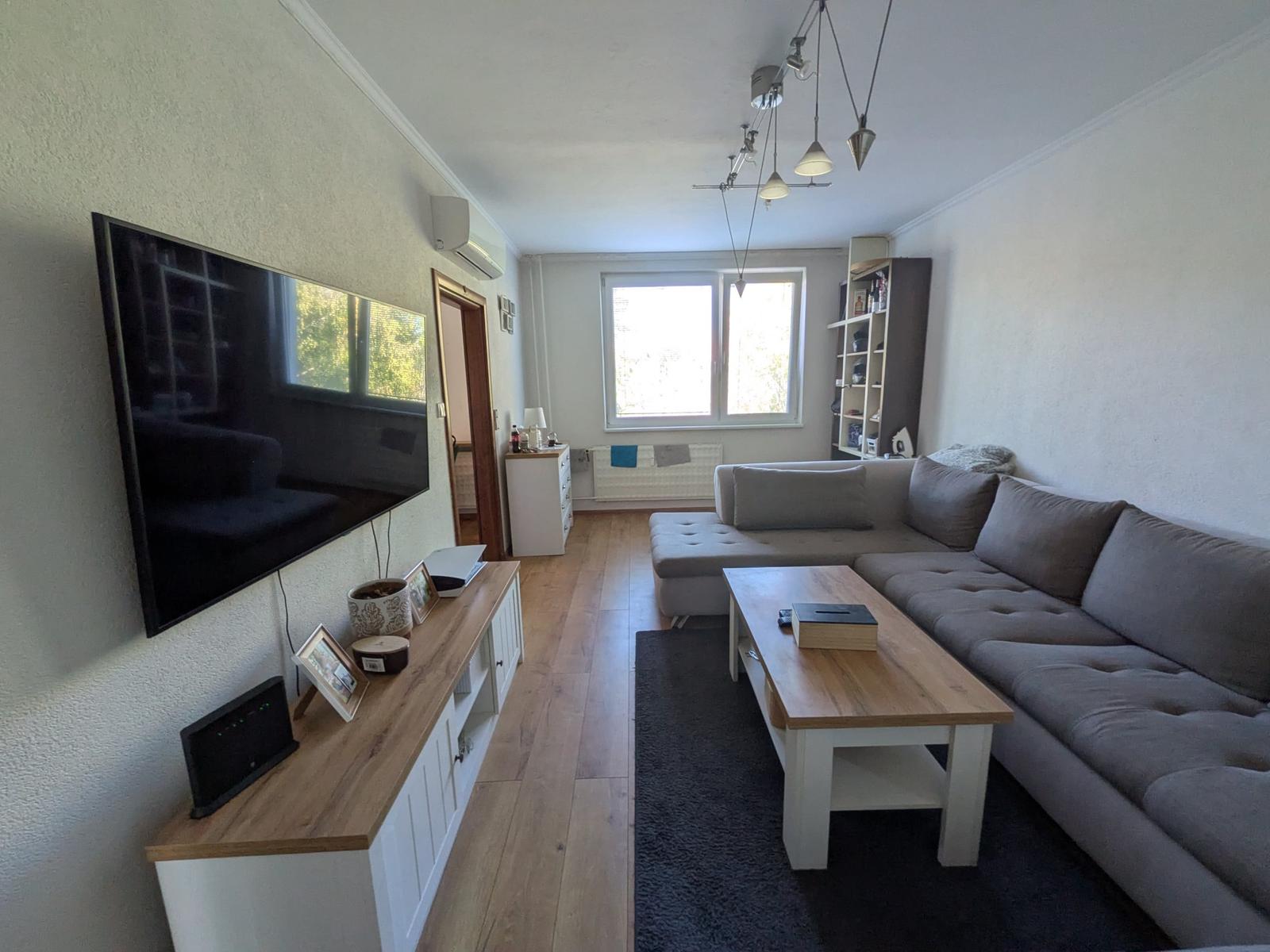 predaj 3 izbový prerobený byt, 1 balkón, Krušovská ul., Topoľčany