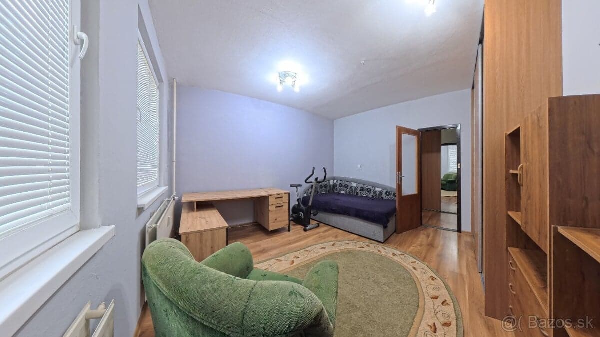 3-IZBOVÝ PREROBENÝ BYT S LOGGIOU  / KVP – ČORDÁKOVA, KOŠICE