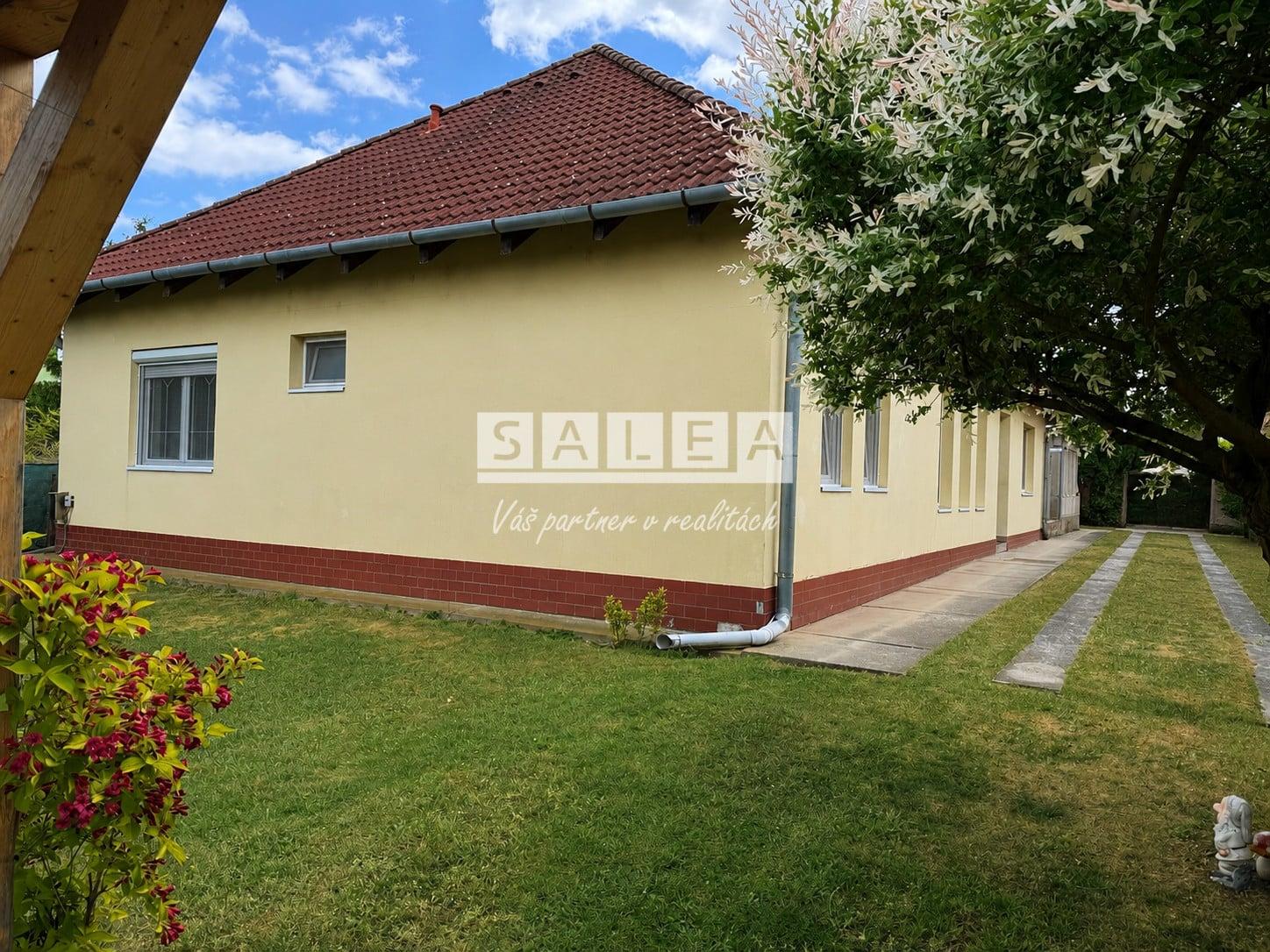 5 izbový rodinný dom v Šali + menší domček pre rodičov – fotka 2