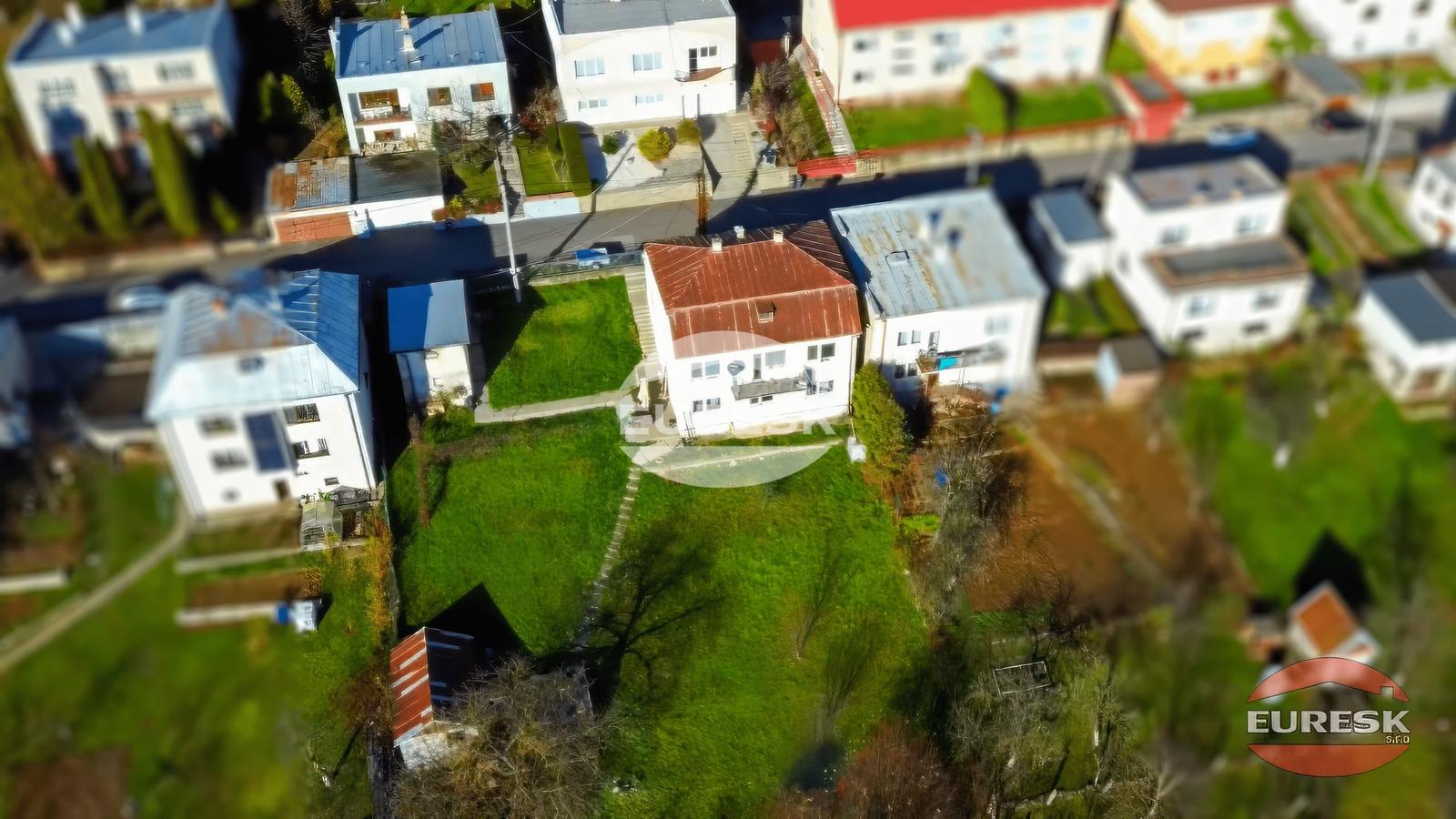 Exkluzívne na predaj: Rodinný dom vo vyhľadávanej lokalite Humenného s priestranným pozemkom a panoramatickým výhľadom