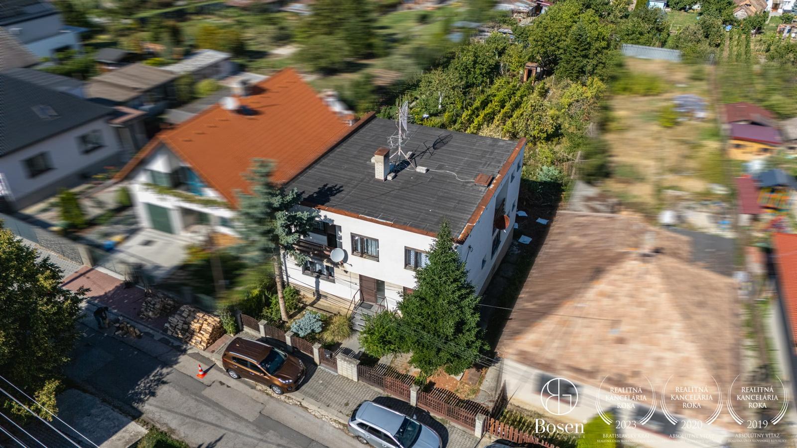 BOSEN | Priestranný podpivničený rodinný dom v pôvodnom stave, Veľké Šenkvice – fotka 2
