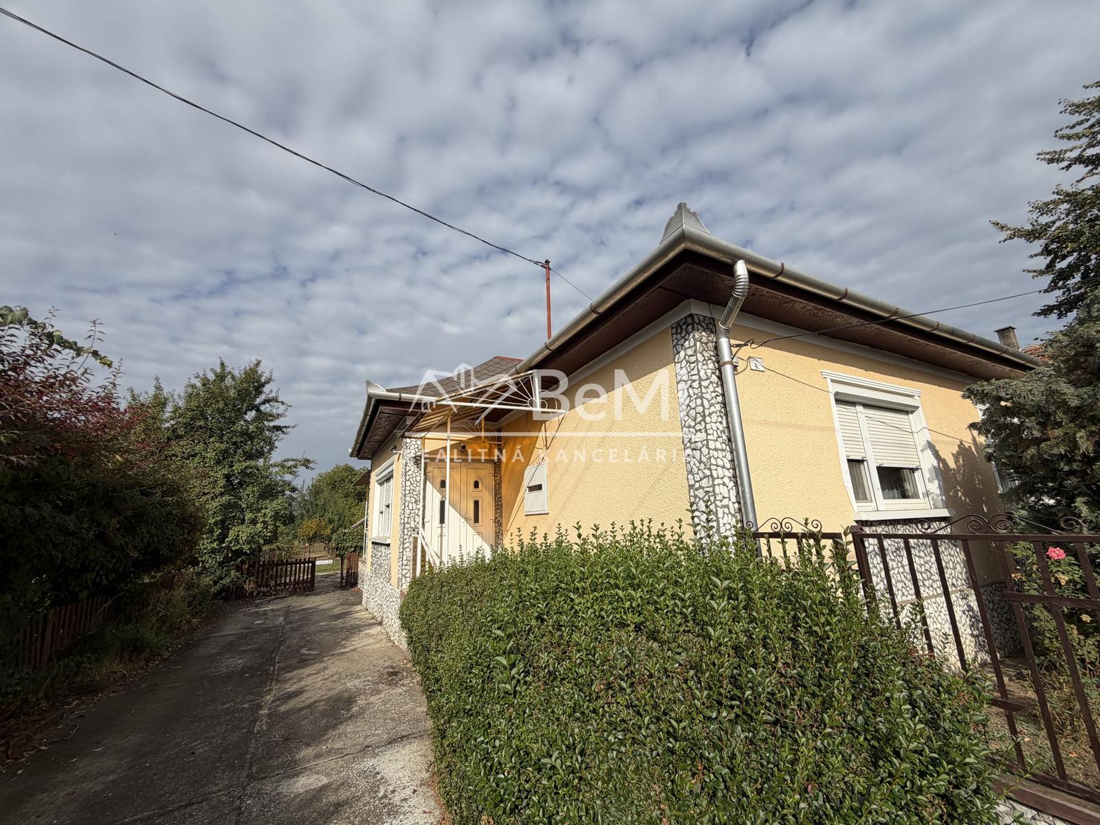 Rodinný dom v obci Méra , Maďarsko za  95000,-Eur – fotka 2