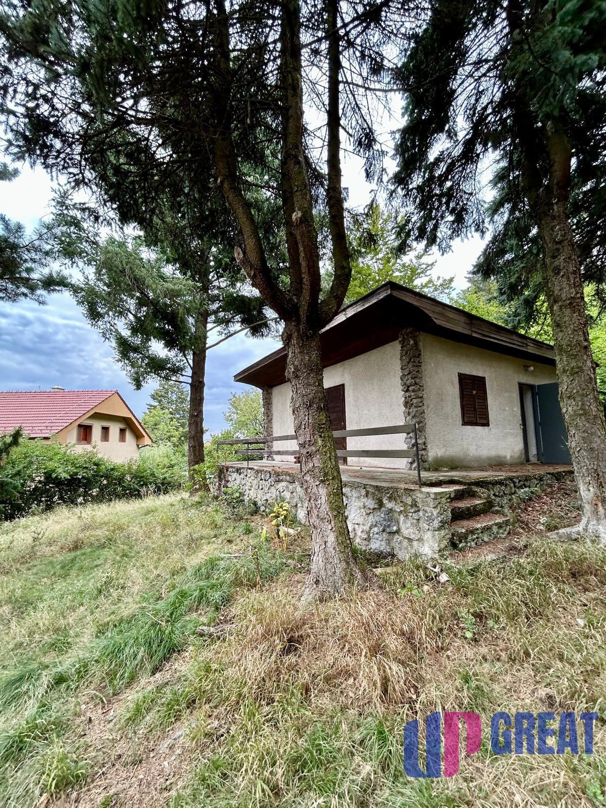PREDAJ exkluzívneho pozemku v Marianke – priamo pod lesom.