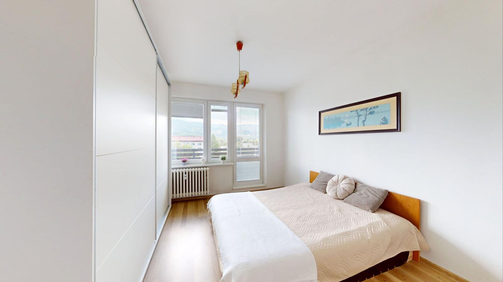 Priestranný 2 izbový byt po čiastočnej rekonštrukcii 65 m²