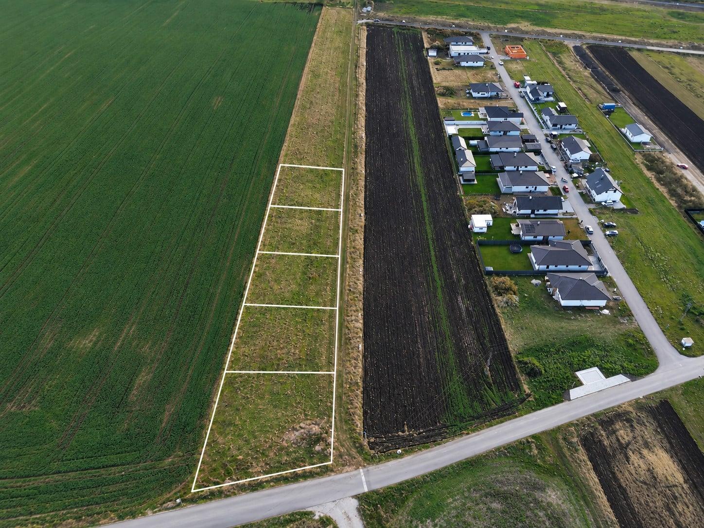 Stavebný pozemok 700 m² | IS, rovinatý terén, okamžitá výstavba | Rakovo, Martin – fotka 2