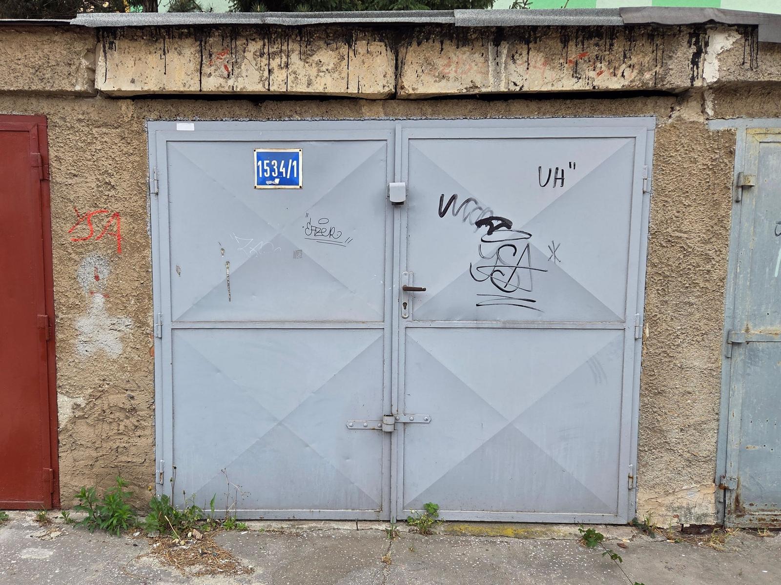 GARÁŽ – Jakobyho ulica, Košice – Staré Mesto – fotka 2