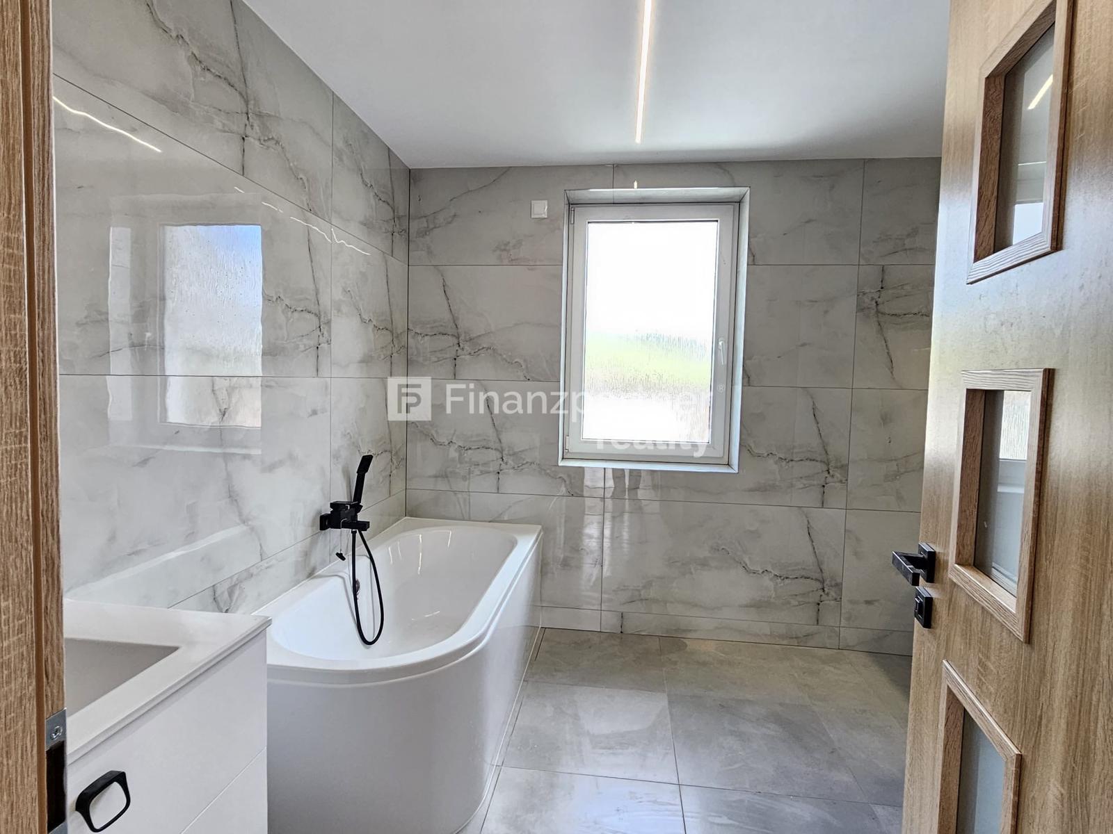 Komplet dokončená novostavba s MHD (F719-12-ANM)