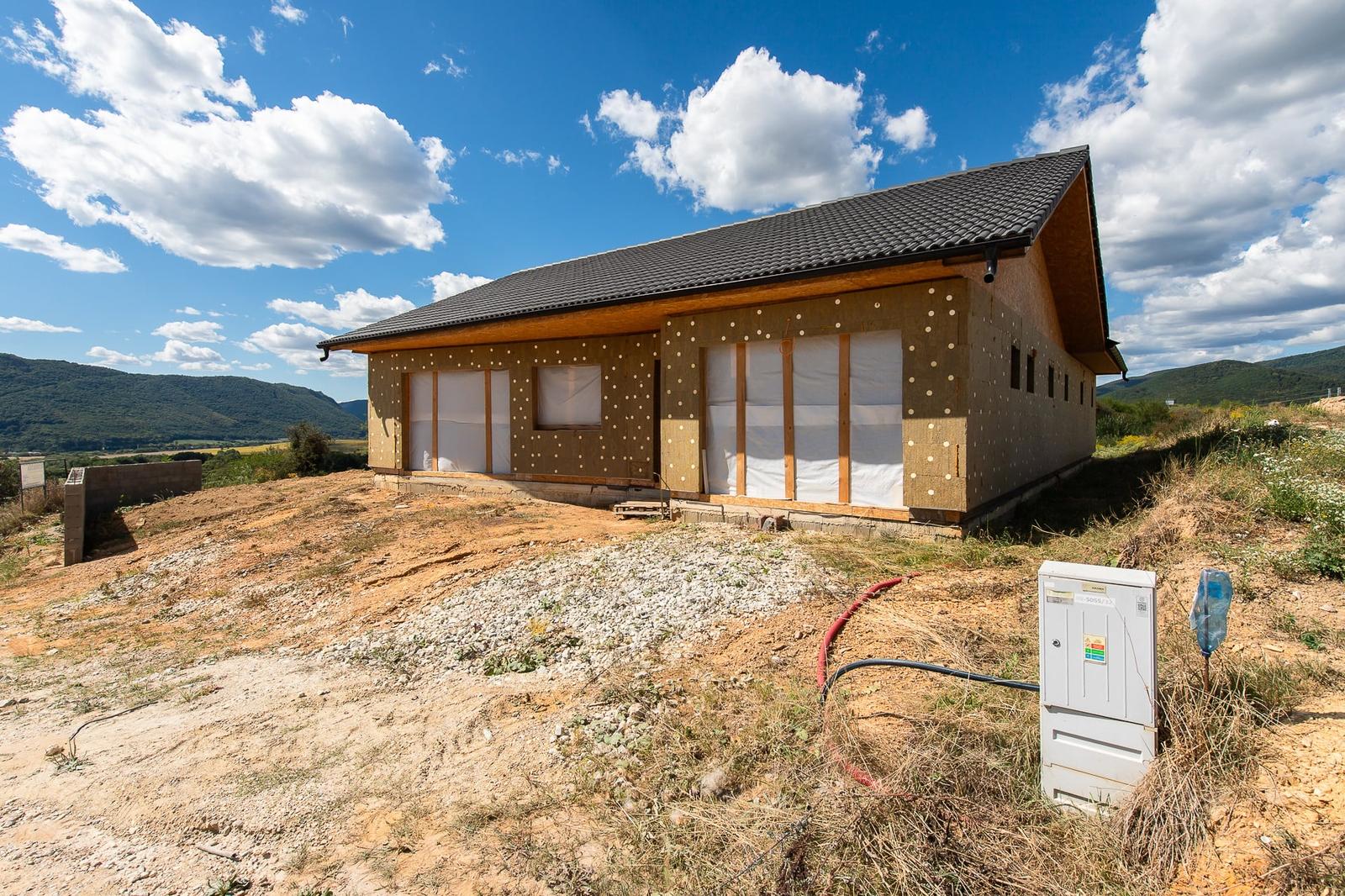 Na predaj 4 izbový rodinný dom v Rožňave, Pod Gombášom – fotka 2