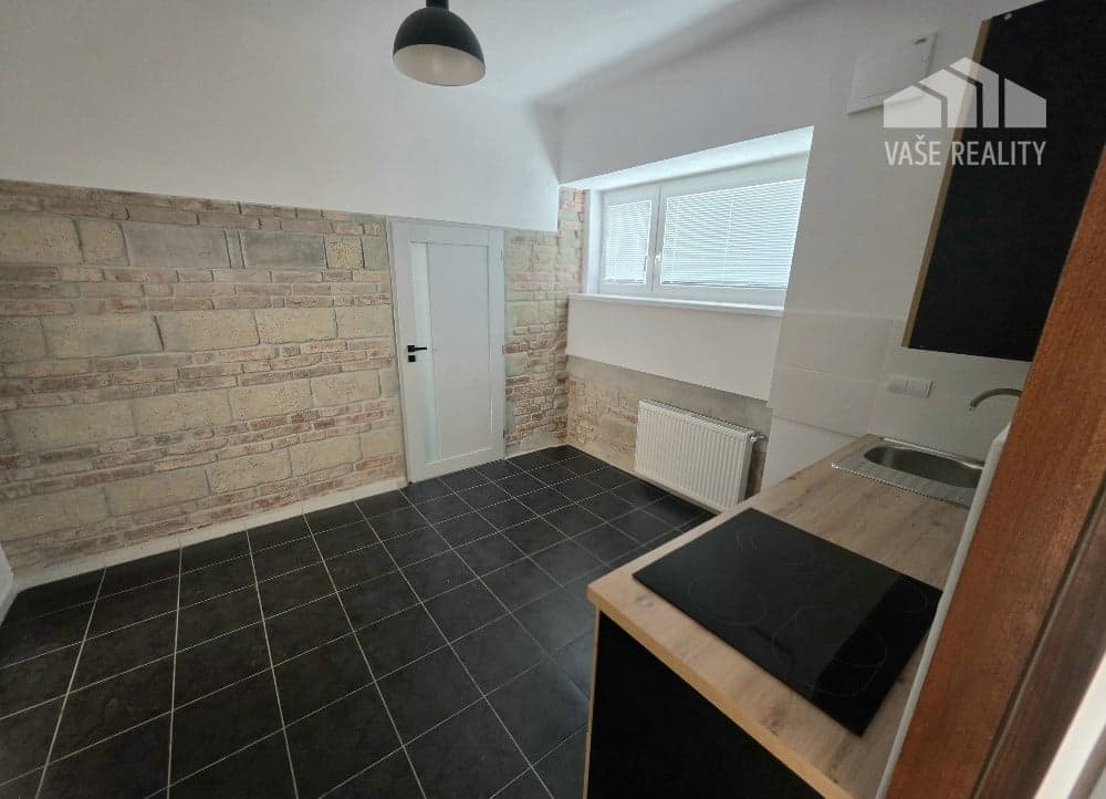 PRENÁJOM Bánovce nad Bebravou/2 IZBOVÝ BYT/CENTRUM-STRED/70m2 – fotka 2