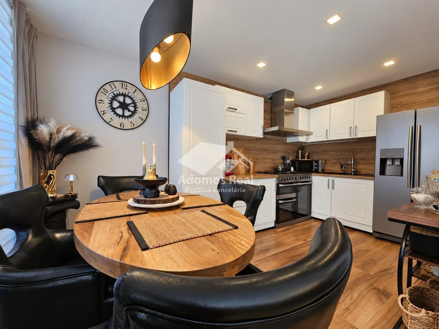 3 - IZBOVÝ BYT DARGOVSKÝCH HRDINOV-FURČA / BUZULUCKÁ
