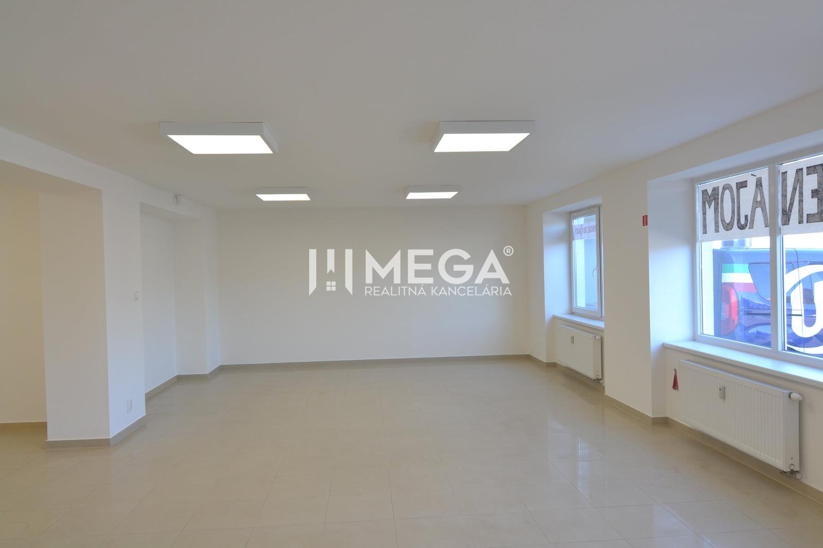 Na prenájom - priestor na prízemí 61,50 m2 na ul. Tolstého v meste Humenné – fotka 2