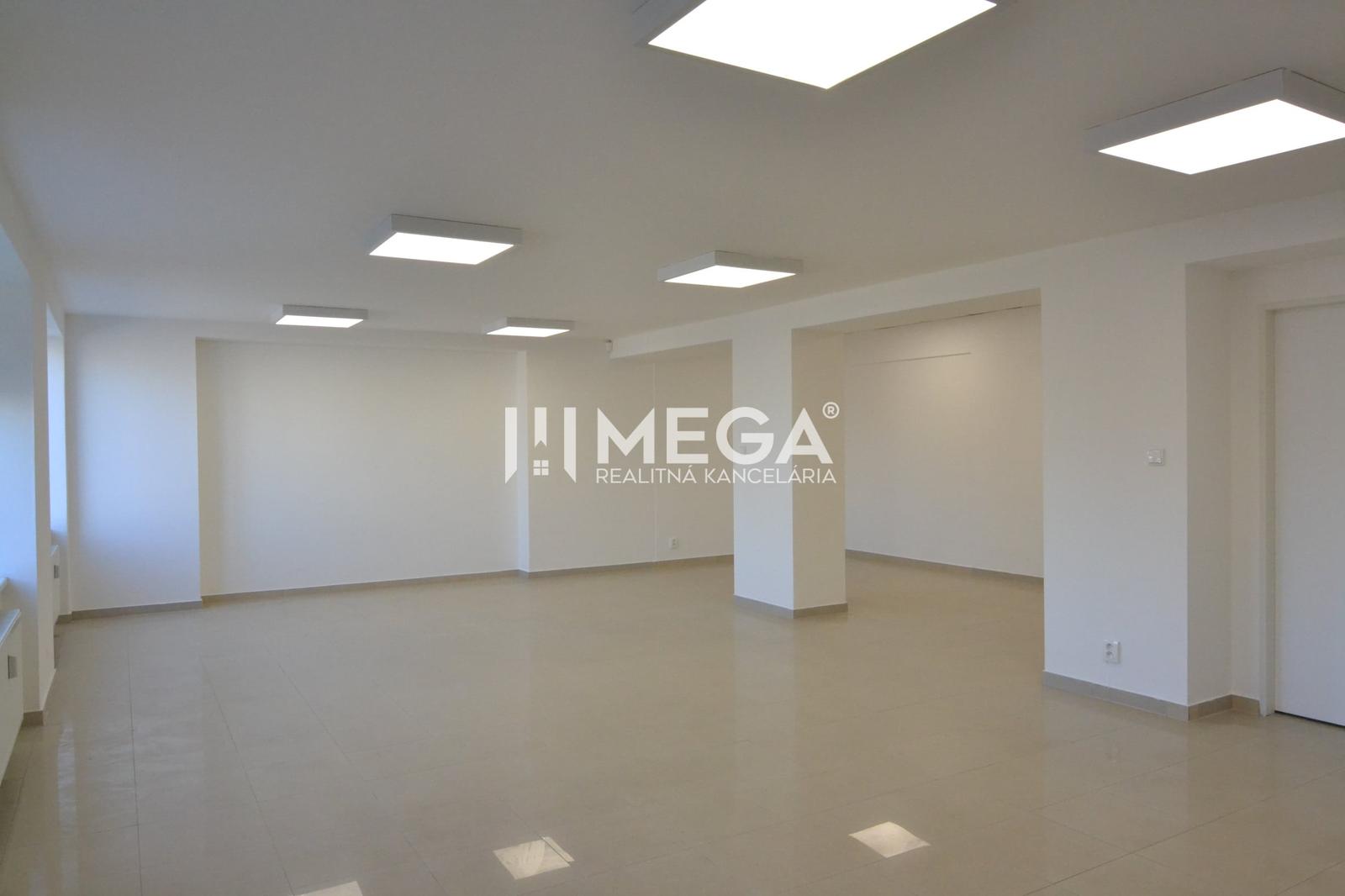 Na prenájom - priestor na prízemí 61,50 m2 na ul. Tolstého v meste Humenné