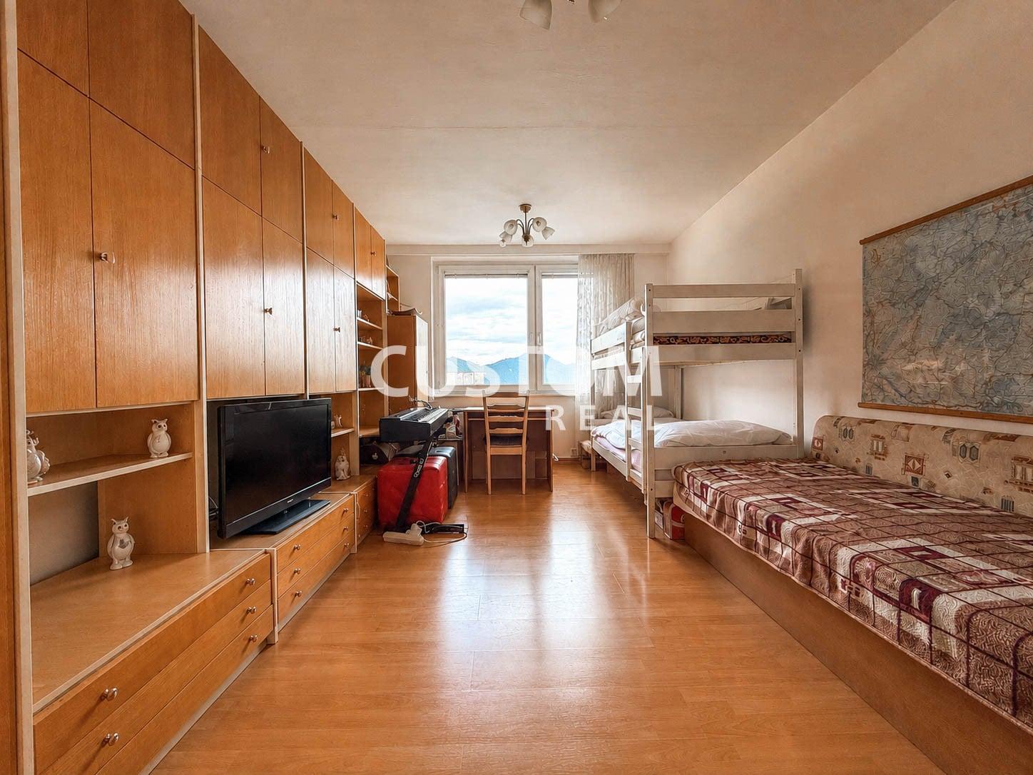 3 izbový byt s veľkorysou výmerou 82 m² a dvomi lodžiami