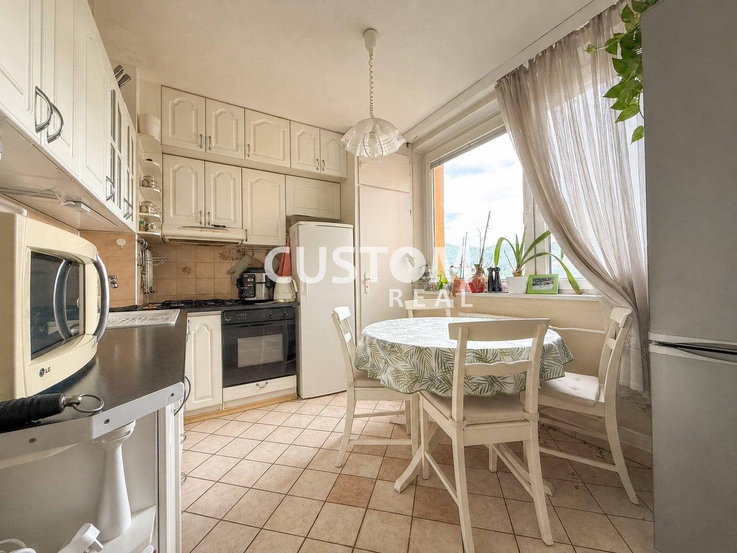 3 izbový byt s veľkorysou výmerou 82 m² a dvomi lodžiami – fotka 2