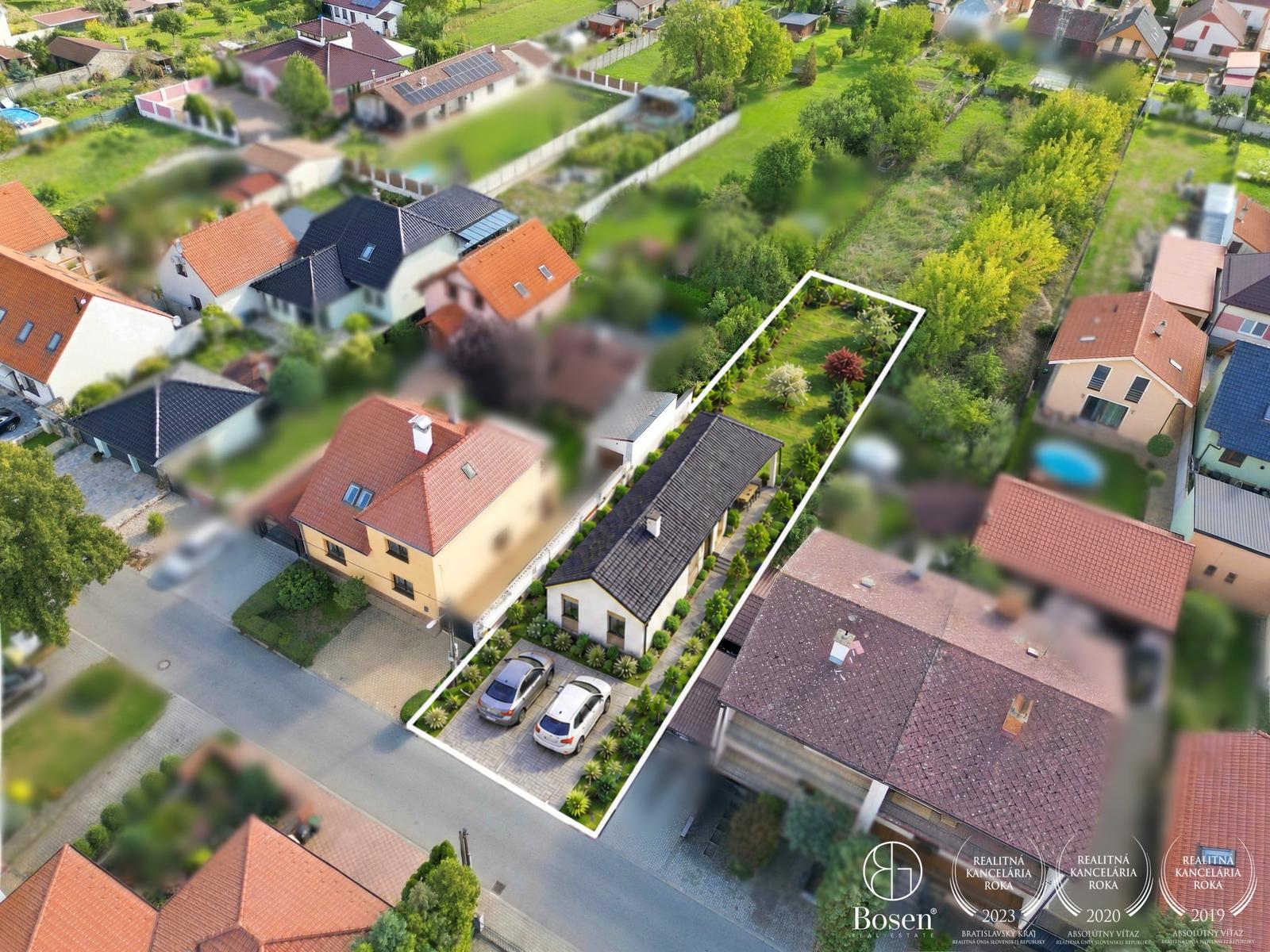 BOSEN | Stavebný pozemok s vybudovanými prípojkami IS a s projektom-ul. J. Kubinu, Malacky
