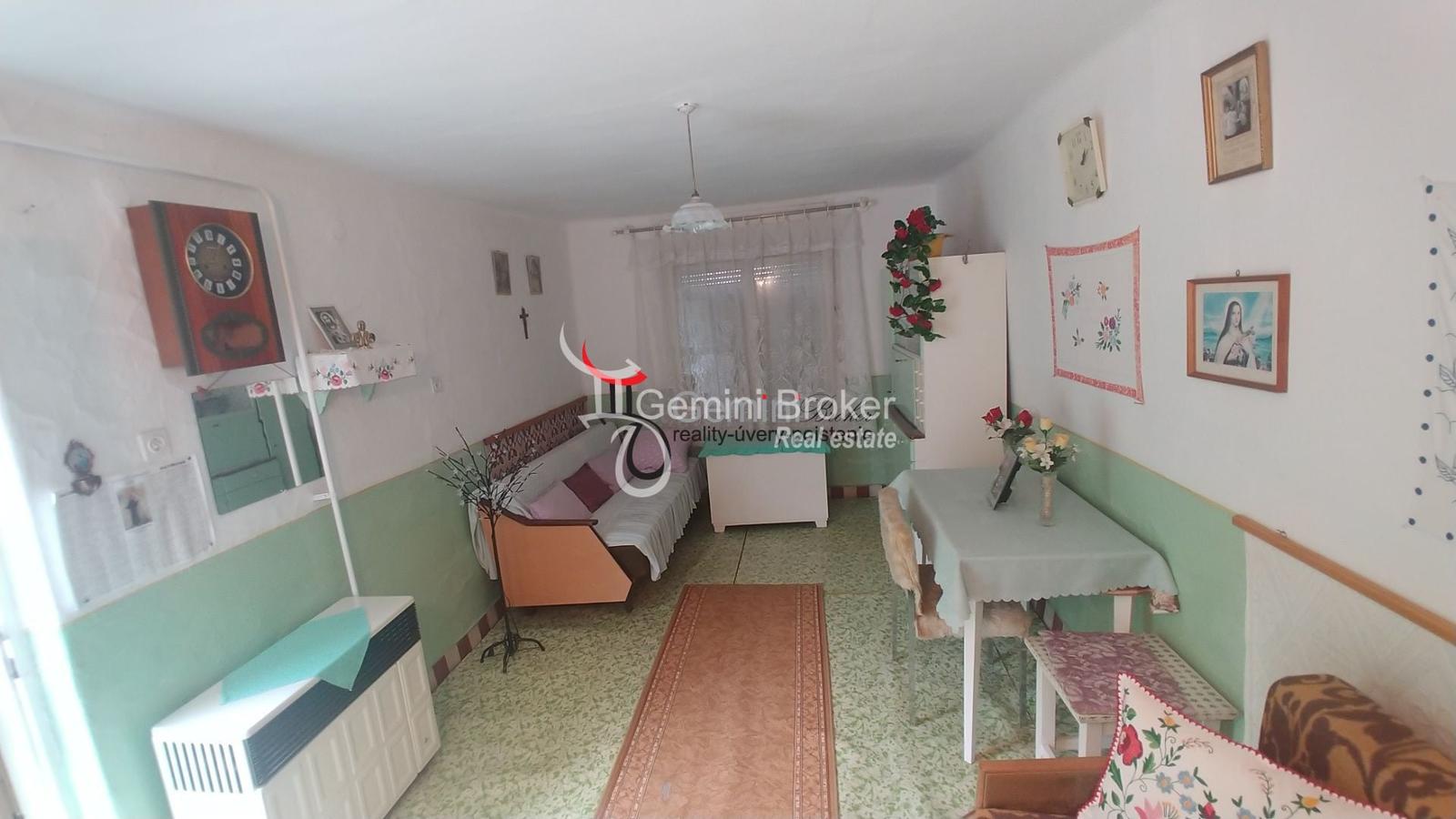 GEMINIBROKER Vám ponúka 2 domy za výhodnú cenu v obci Perkupa – fotka 2