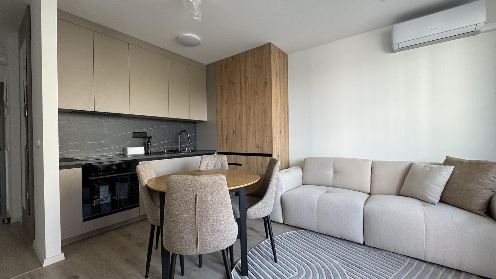 PRENÁJOM: Moderný 2-izbový byt s balkónom a garážovým státím