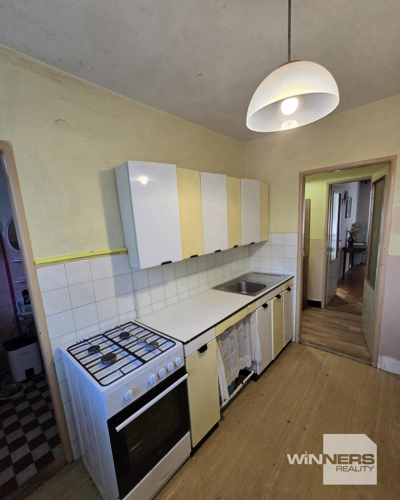 Exkluzívna ponuka! Ponúkam na predaj 3-izbový byt s veľkým balkónom v Poprade časť Matejovce Tehelňa – fotka 2