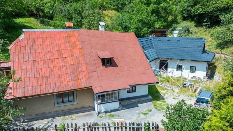 PREDAJ : banícka chalupa zo 17. storočia v srdci Španej Doliny – jedinečné miesto s neopakovateľnou atmosférou – fotka 2