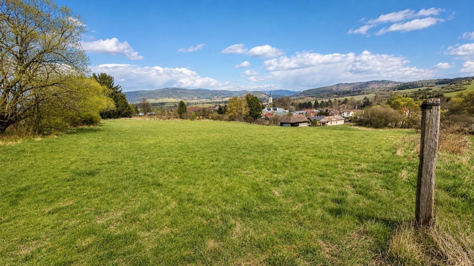 TARGETreal | NA PREDAJ Stavebný pozemok 1,2 ha, Sklené