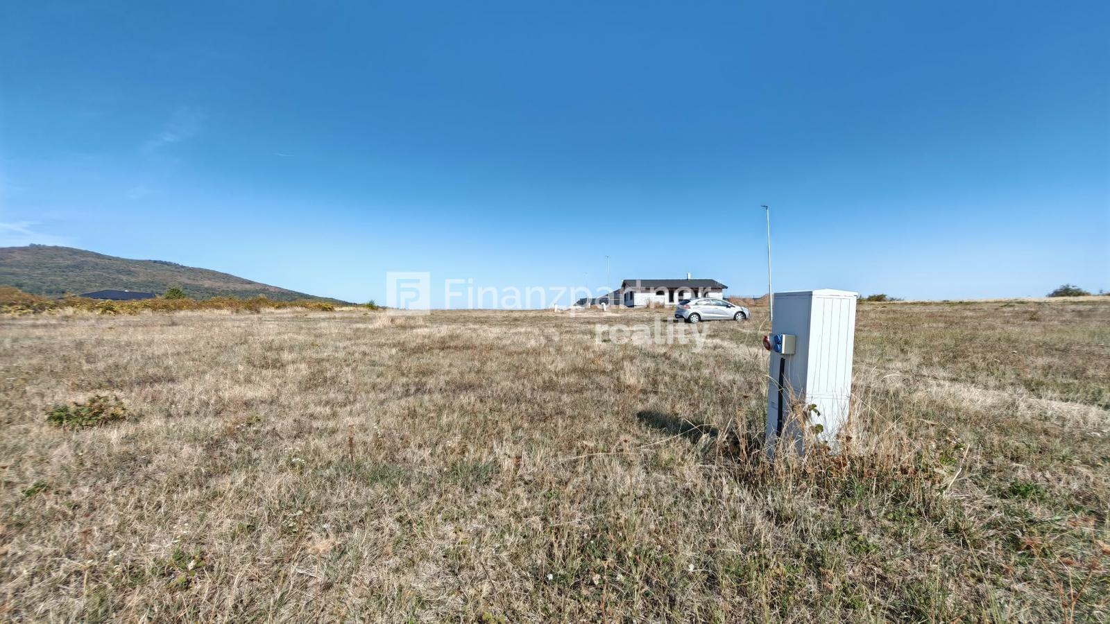 PREDAJ stavebný pozemok v obci Štitáre, okres Nitra – fotka 2