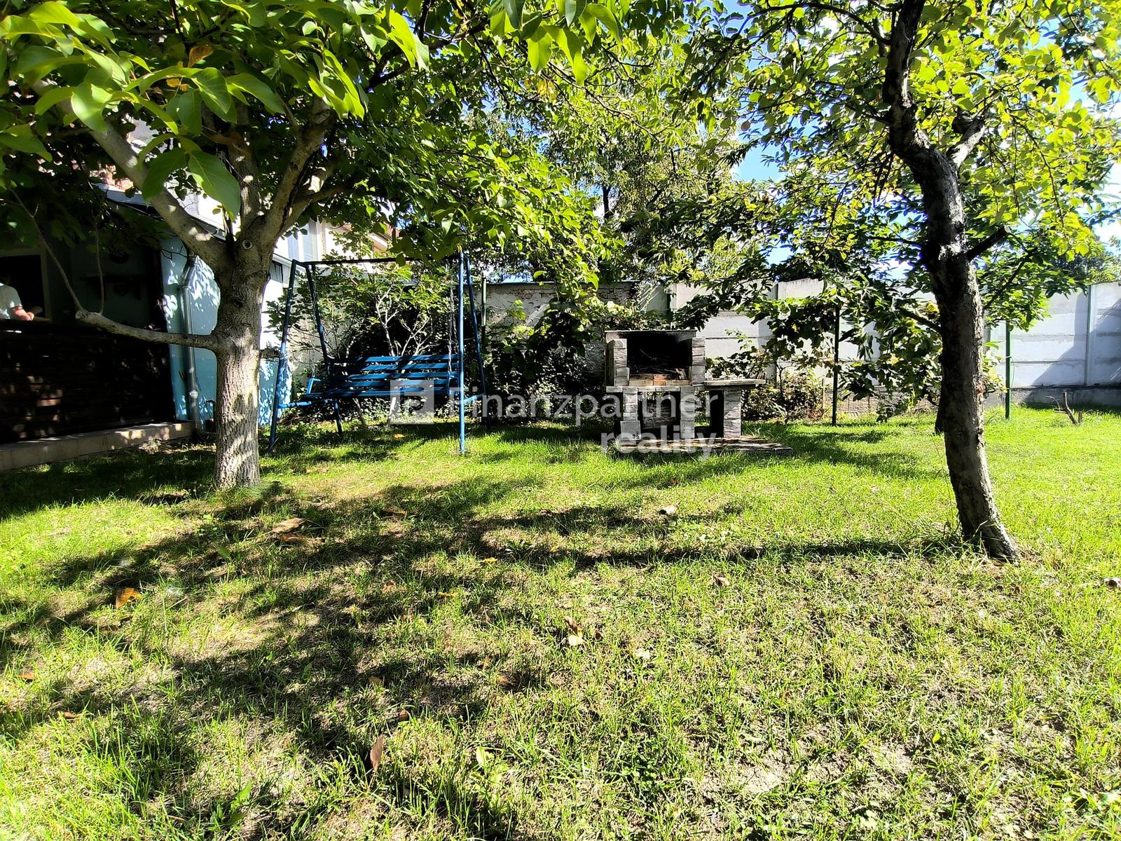 RODINNÝ DOM S BAZÉNOM NA POZEMKU 2 313 m², Borský Mikuláš – fotka 2