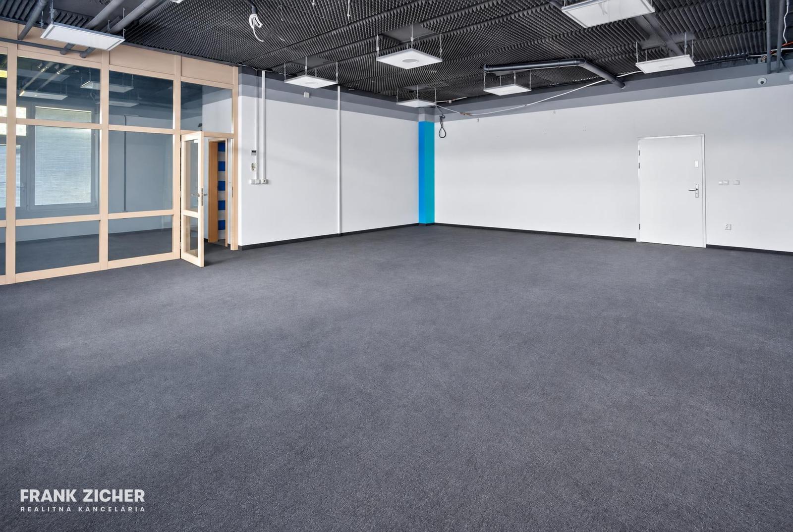 FRANK ZICHER - Prenajímame nebytový priestor 93 m² s 3 parkovacími miestami pri nemocnici na Antolskej
