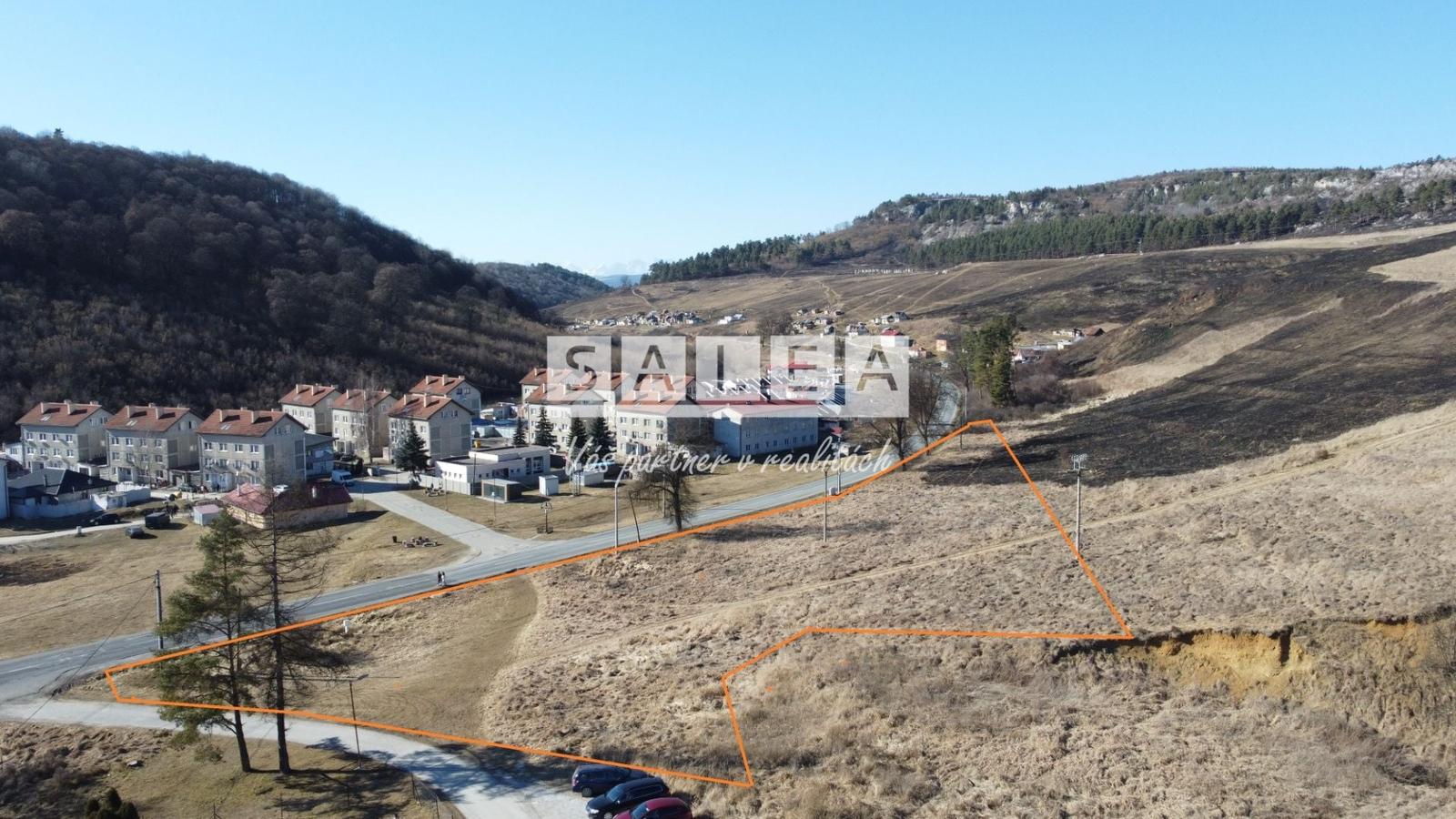 1,5624 ha v Žehre: Architektonická výzva pod Dreveníkom s trvalým výhľadom