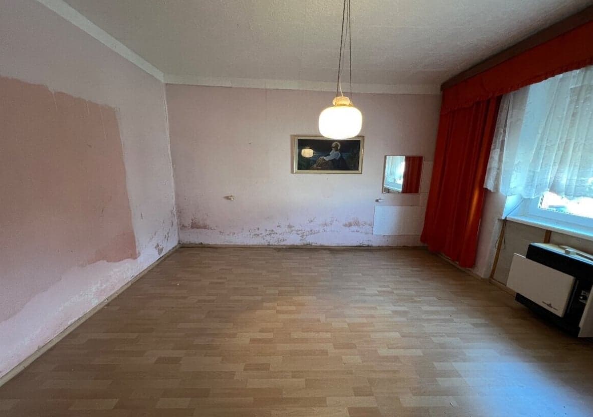 3-IZBOVÝ RODINNÝ DOM S VEĽKÝM POZEMKOM 819 m² – ŠURANY – fotka 2