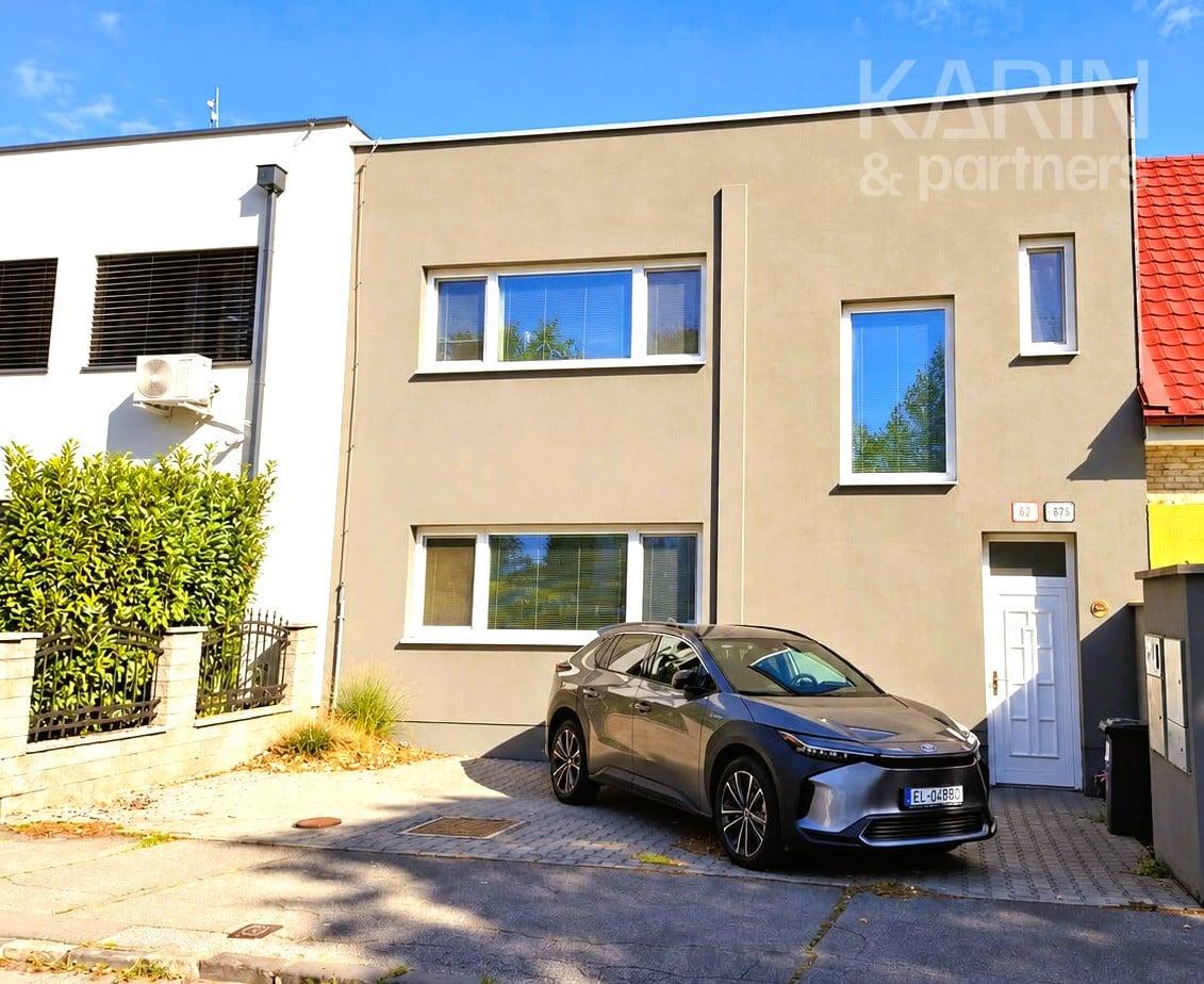 PREDAJ: 5 IZBOVÝ RODINNÝ DOM - 405 M2 POZEMOK - BRATISLAVA - NOVÉ MESTO