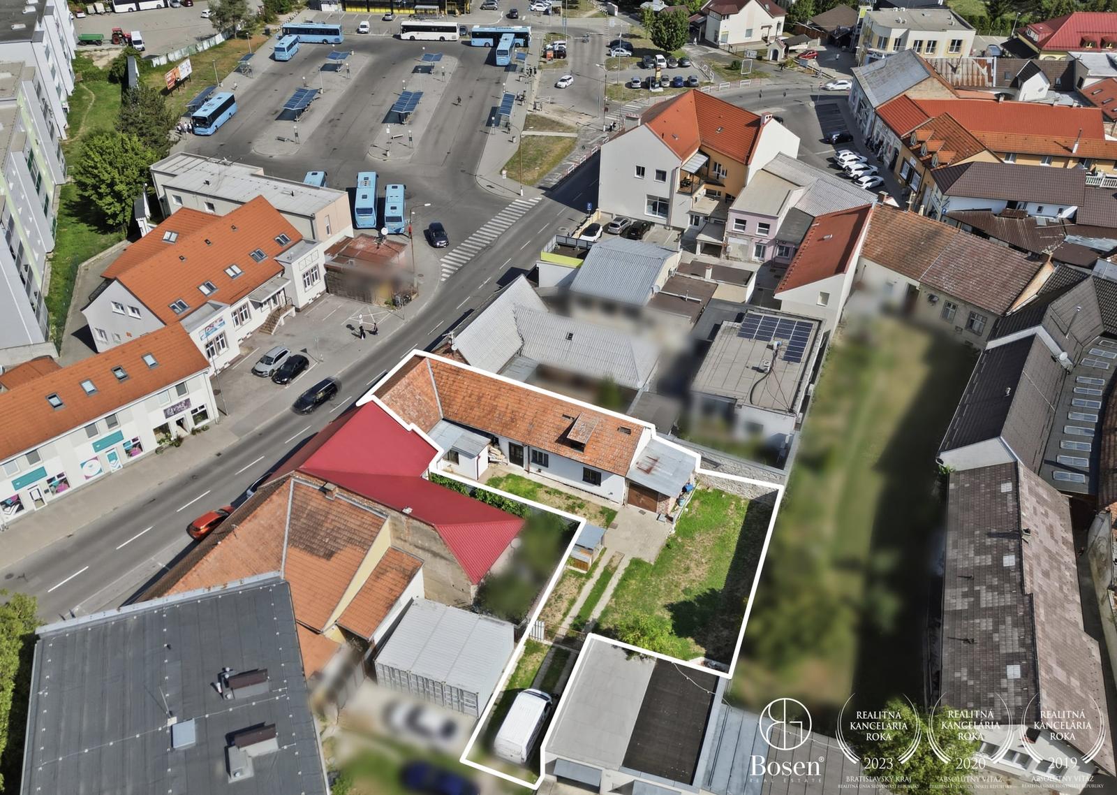 BOSEN | Dom s prenajatými obchodnými priestormi BnB centrum - 586 m² – fotka 2