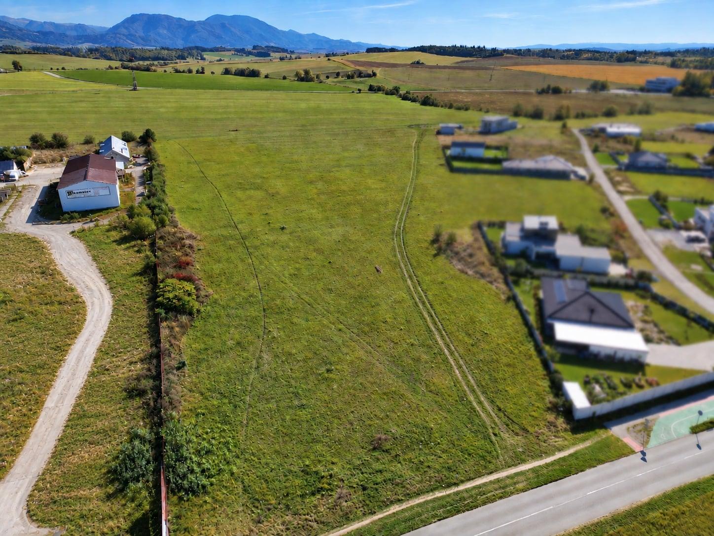 Stavebný pozemok 838 m² Tomčany | IS pri pozemku, Martin