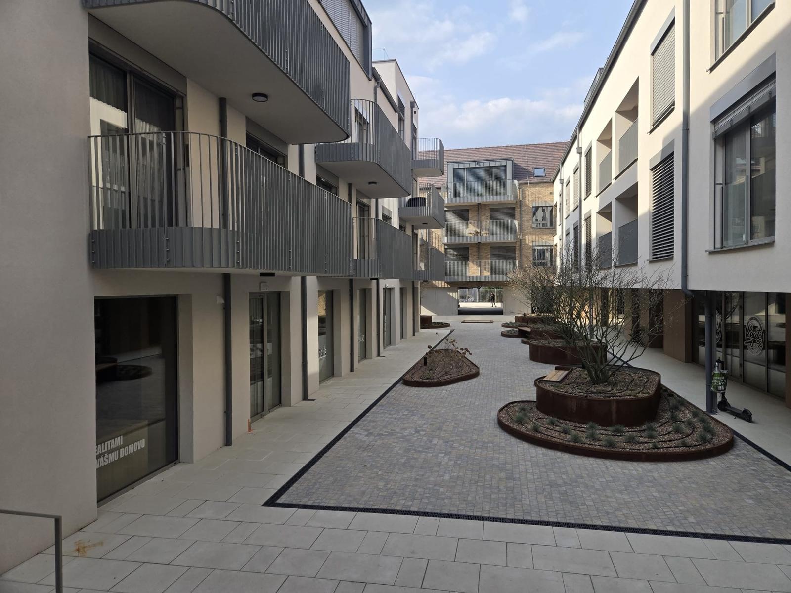 PRIESTRANNÝ 2IZB BYT V CENTRE TRNAVY | NOVOSTAVBA | CENTRUM TT