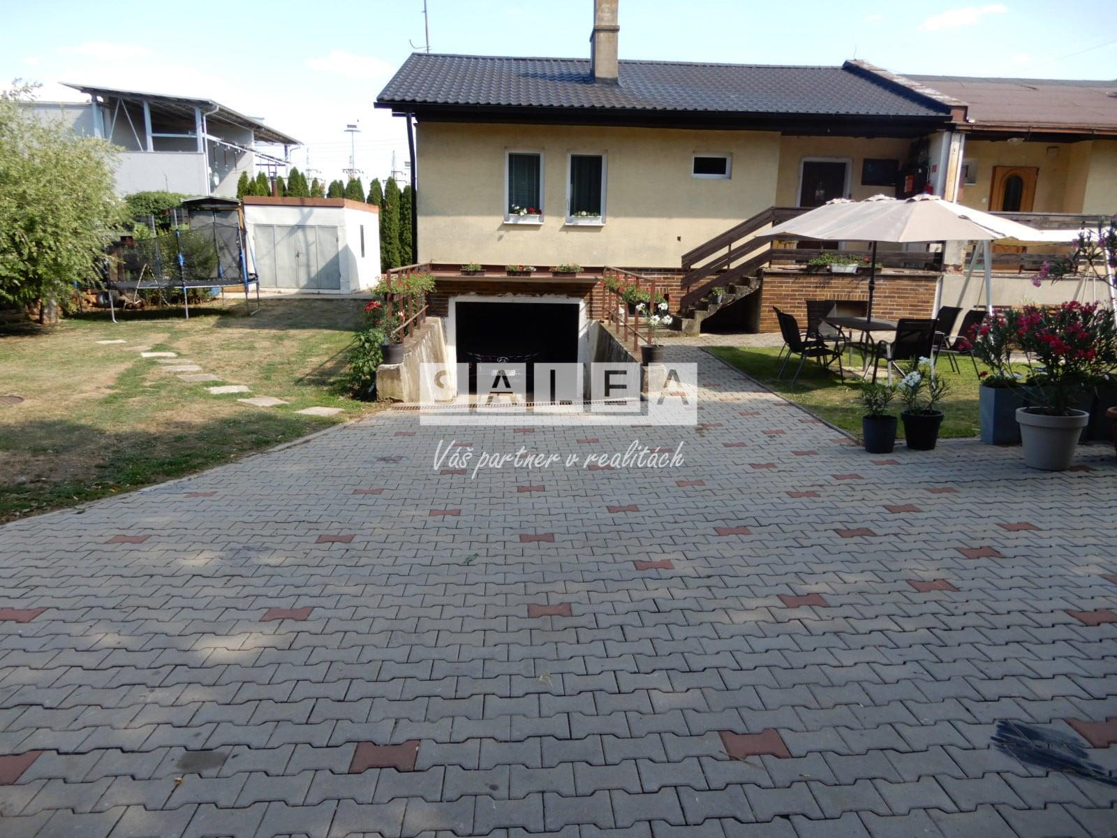 Útulný rodinný dom, 97 m2,rekonštrukcia, garáž, Želiezovce