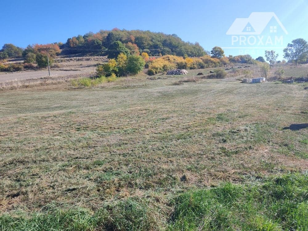 Na predaj stavebný pozemok s celkovou výmerou 2 444 m² Detva
